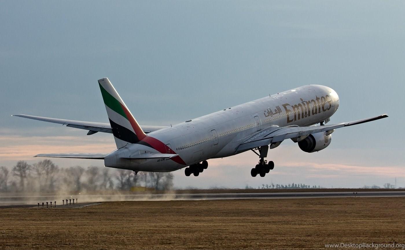 1400x865 Boeing 777 300 Of Emirates Airlines Aircraft Wallpaper 3093 Desktop Background