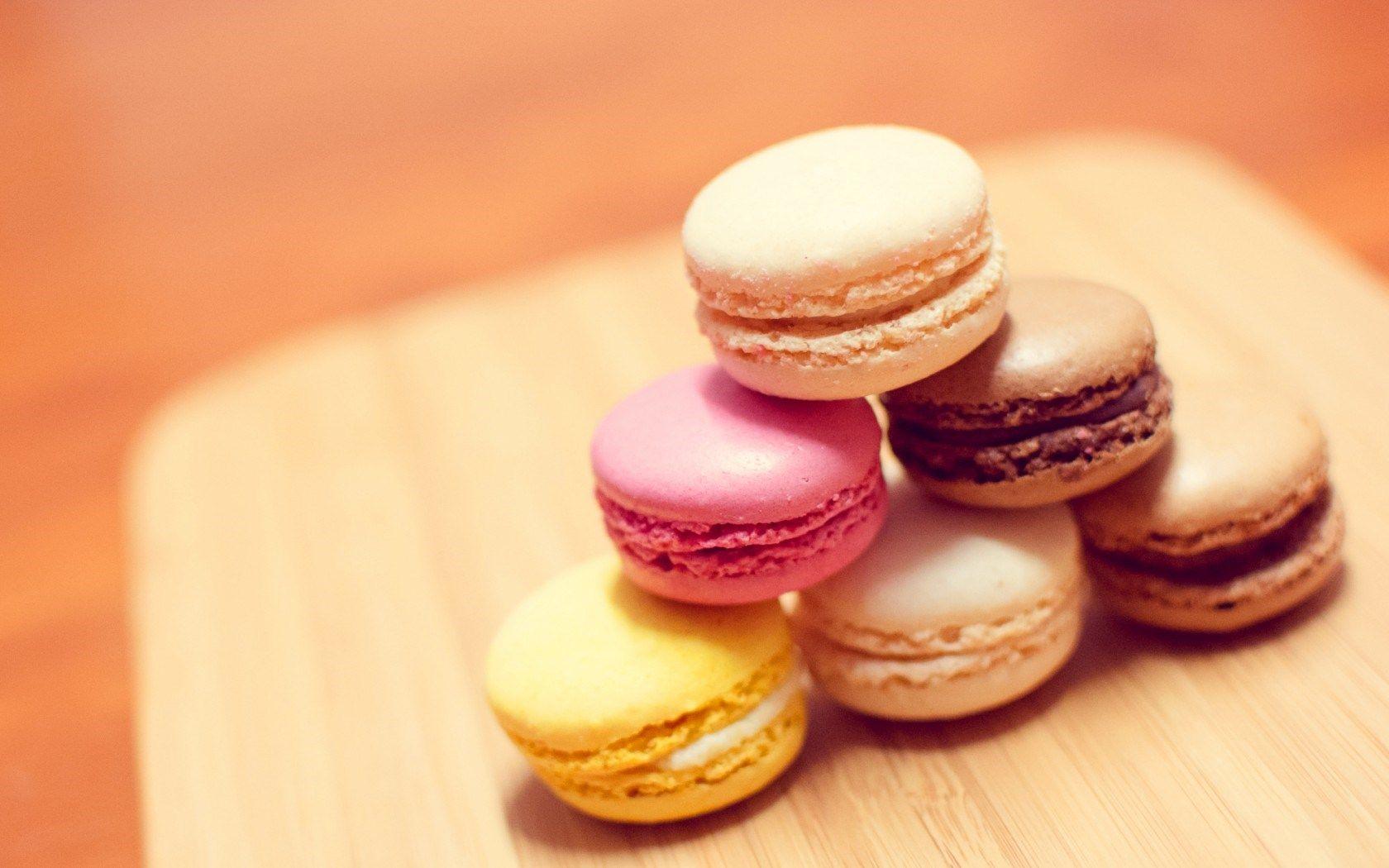 1680x1050 Sweet Macaron Wallpaper HD Free