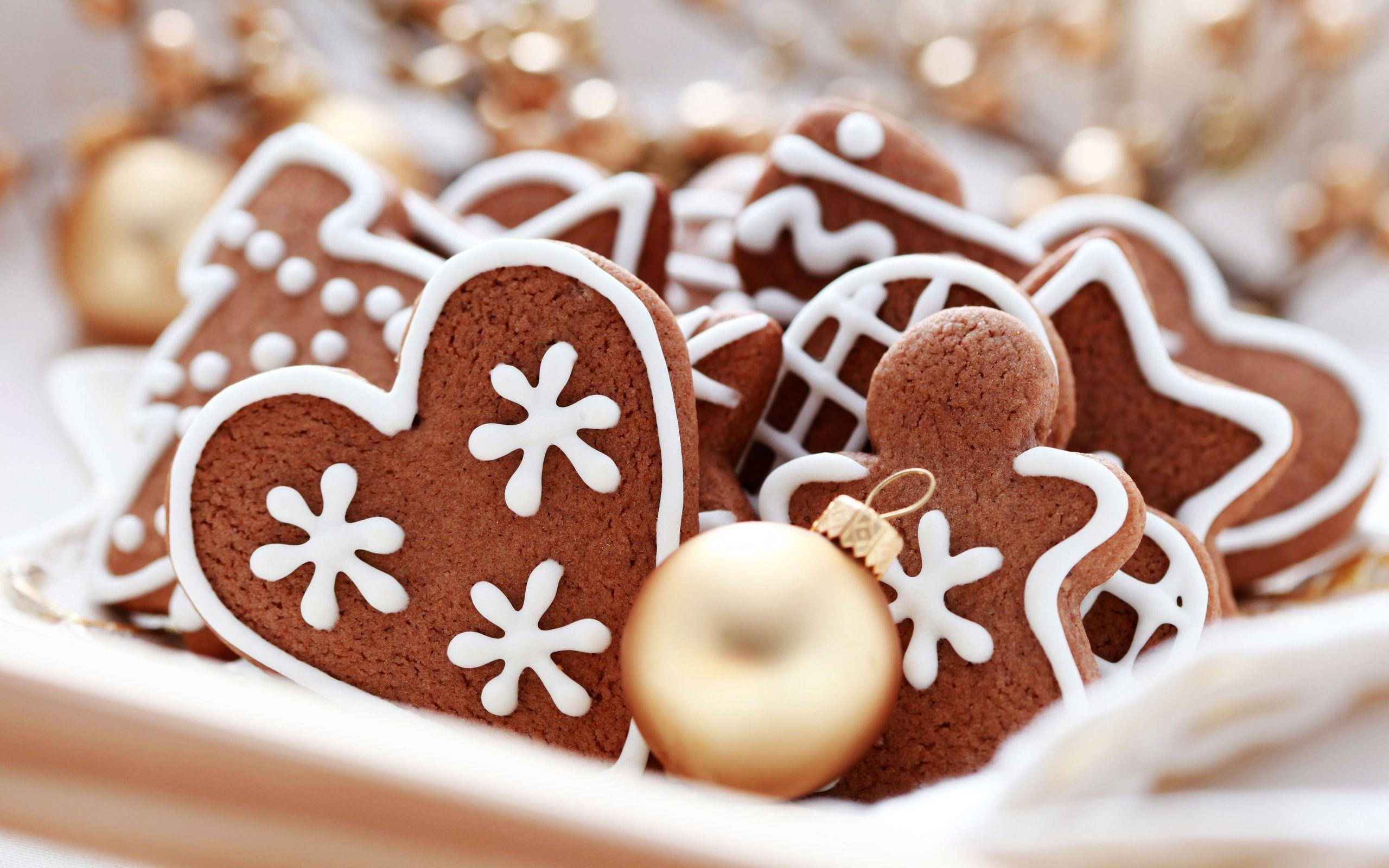 2560x1600 Cookies Wallpaper
