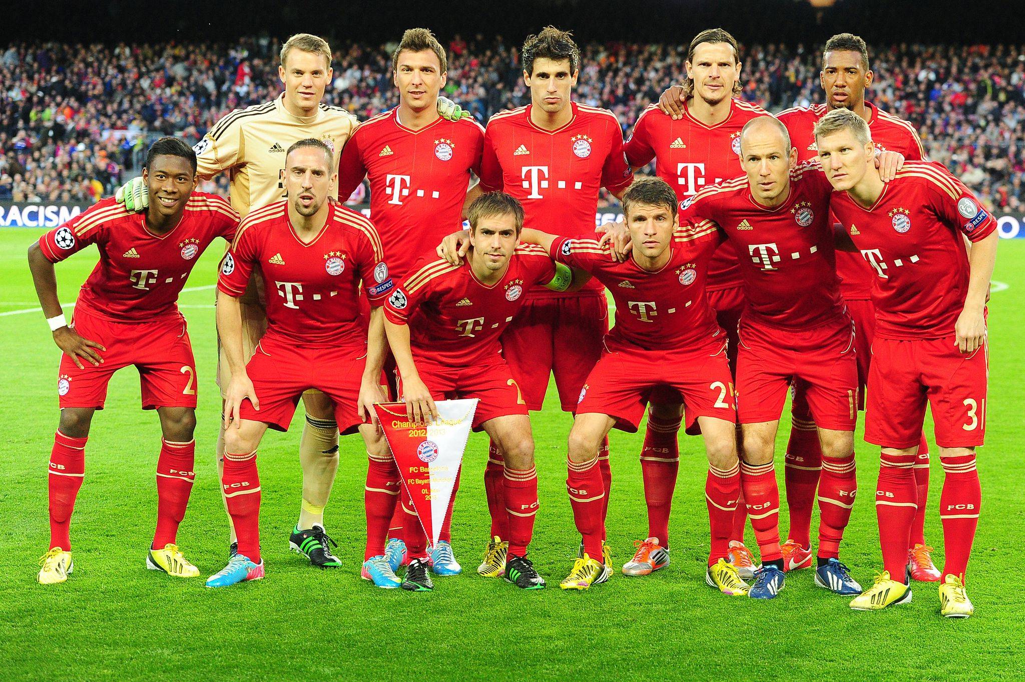 2048x1363 FC Bayern Munich 2018 Wallpaper