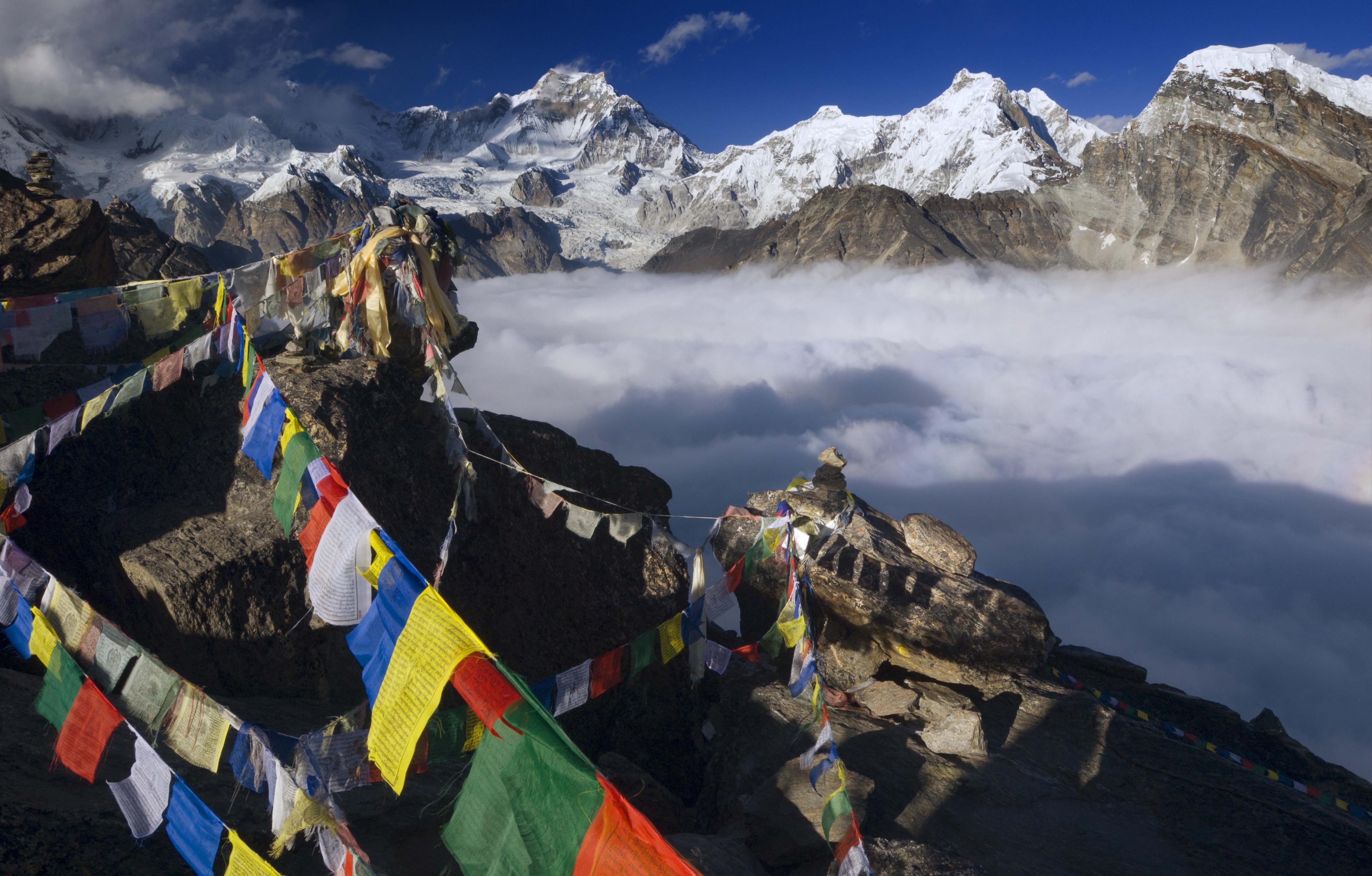 4230x2700 The Eagle Prayer Flag Project