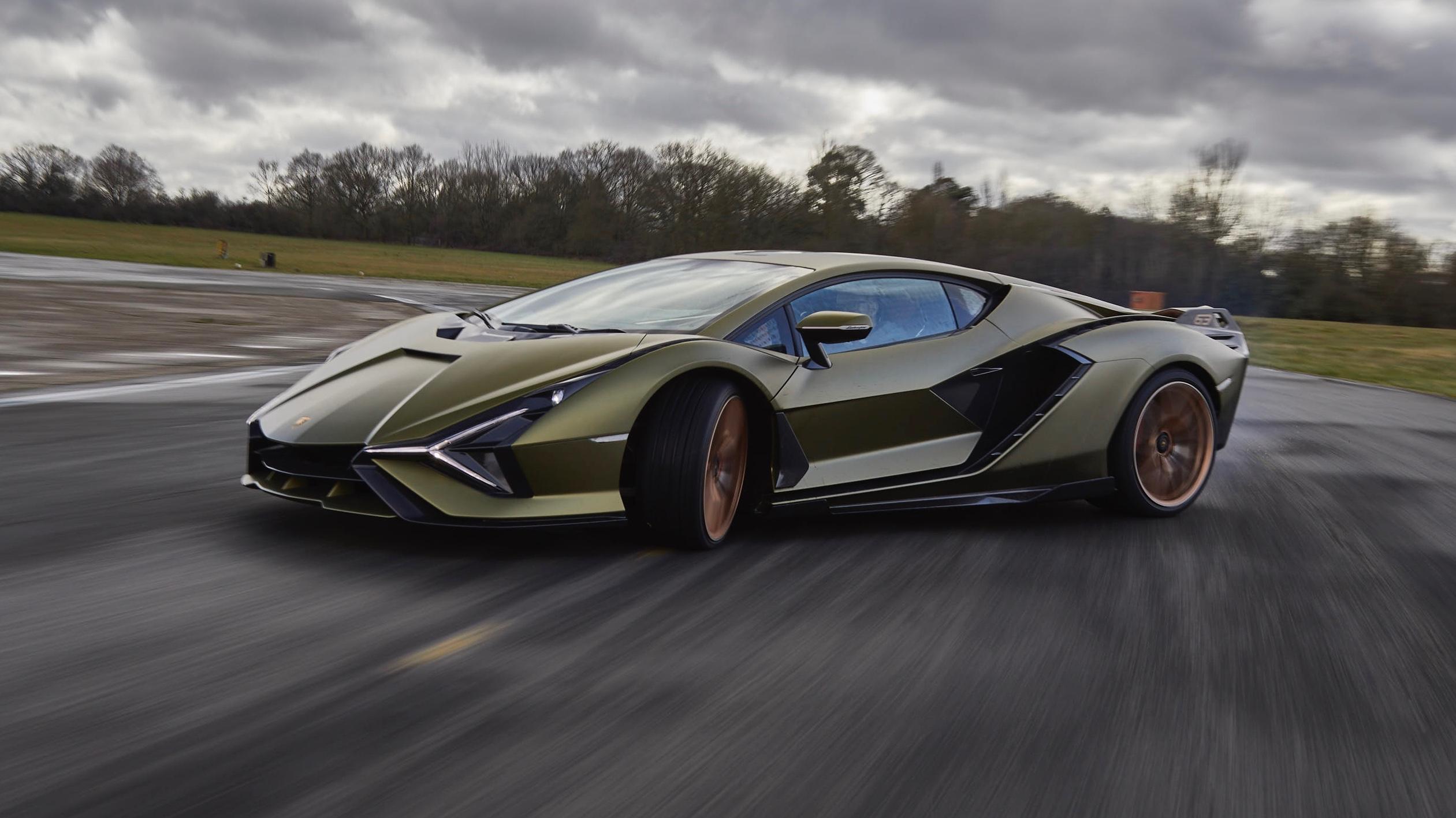 2521x1418 Lamborghini Sián Review 2021