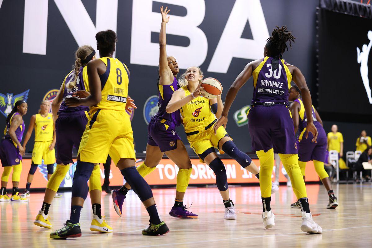 1200x800 WNBA roster news: The Sparks are reportedly signing Lauren Cox after waiving Bria Holmes Screen and Roll