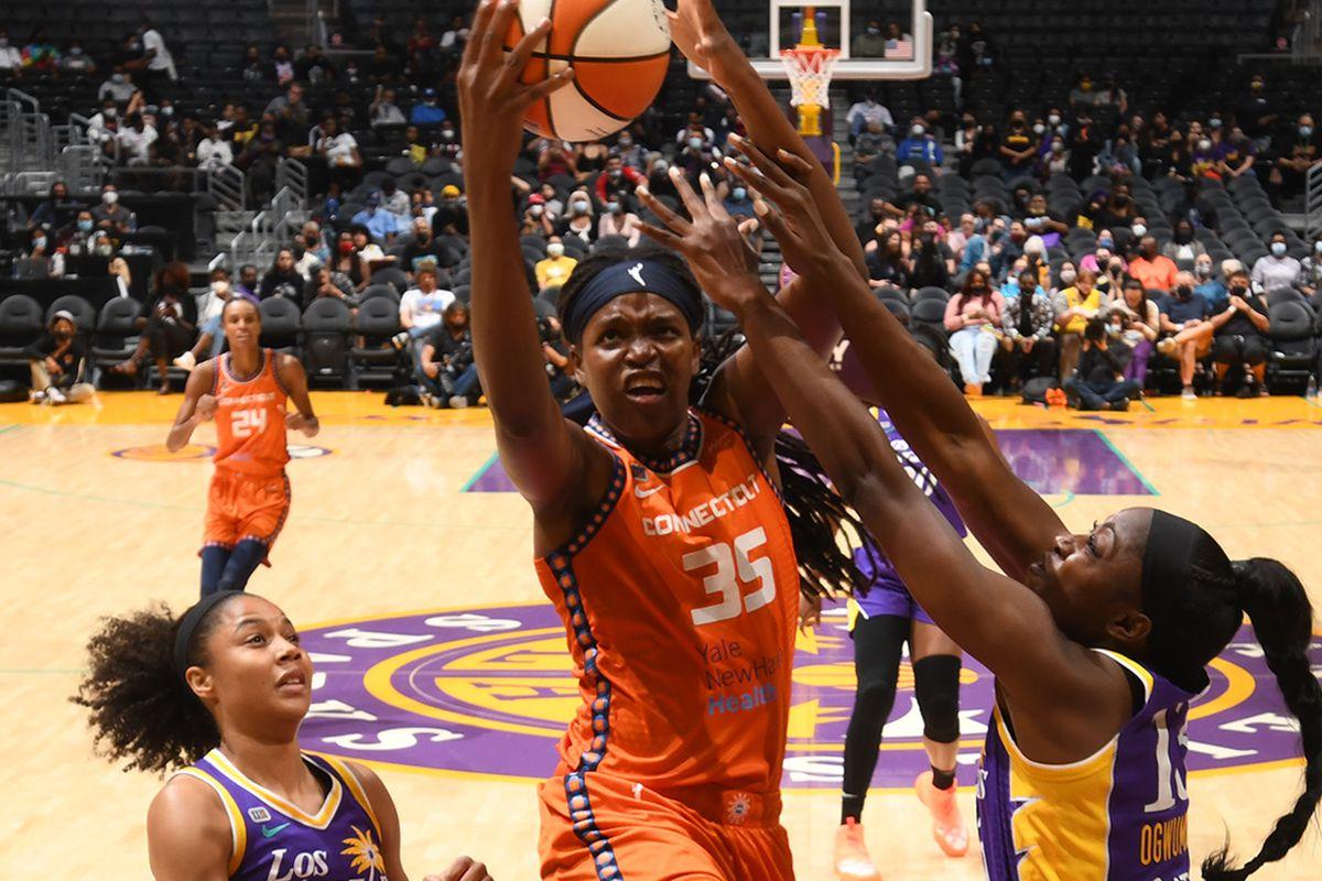 1200x800 WNBA: Connecticut Sun headed to semifinals after 11th straight win
