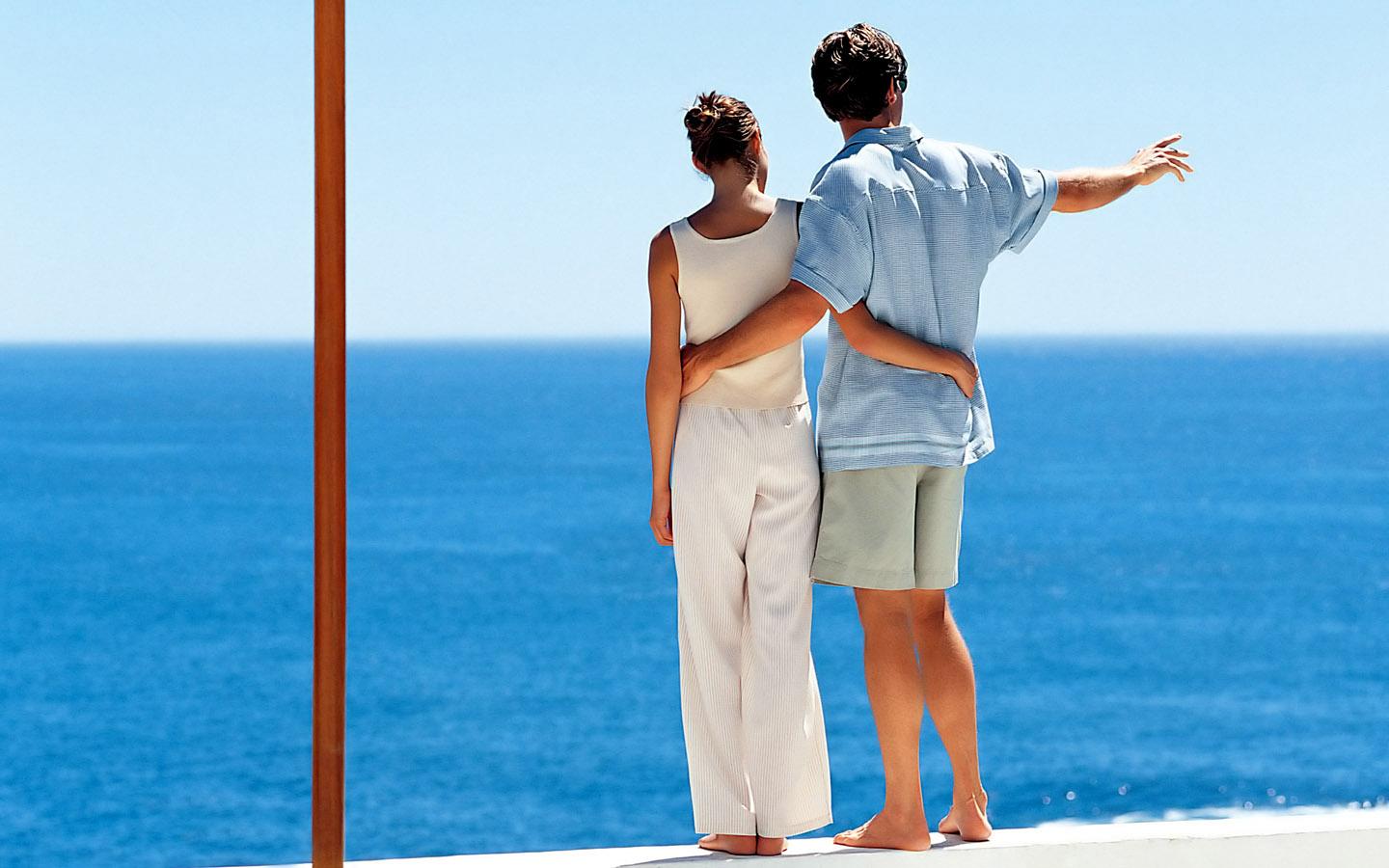 1440x900 Romantic Couple Making Love On the Beach Photo Couple Picture