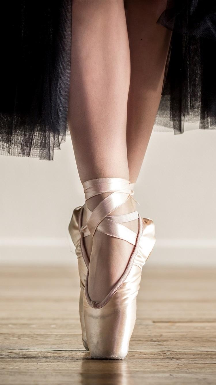 750x1334 Ballet iPhone Wallpaper