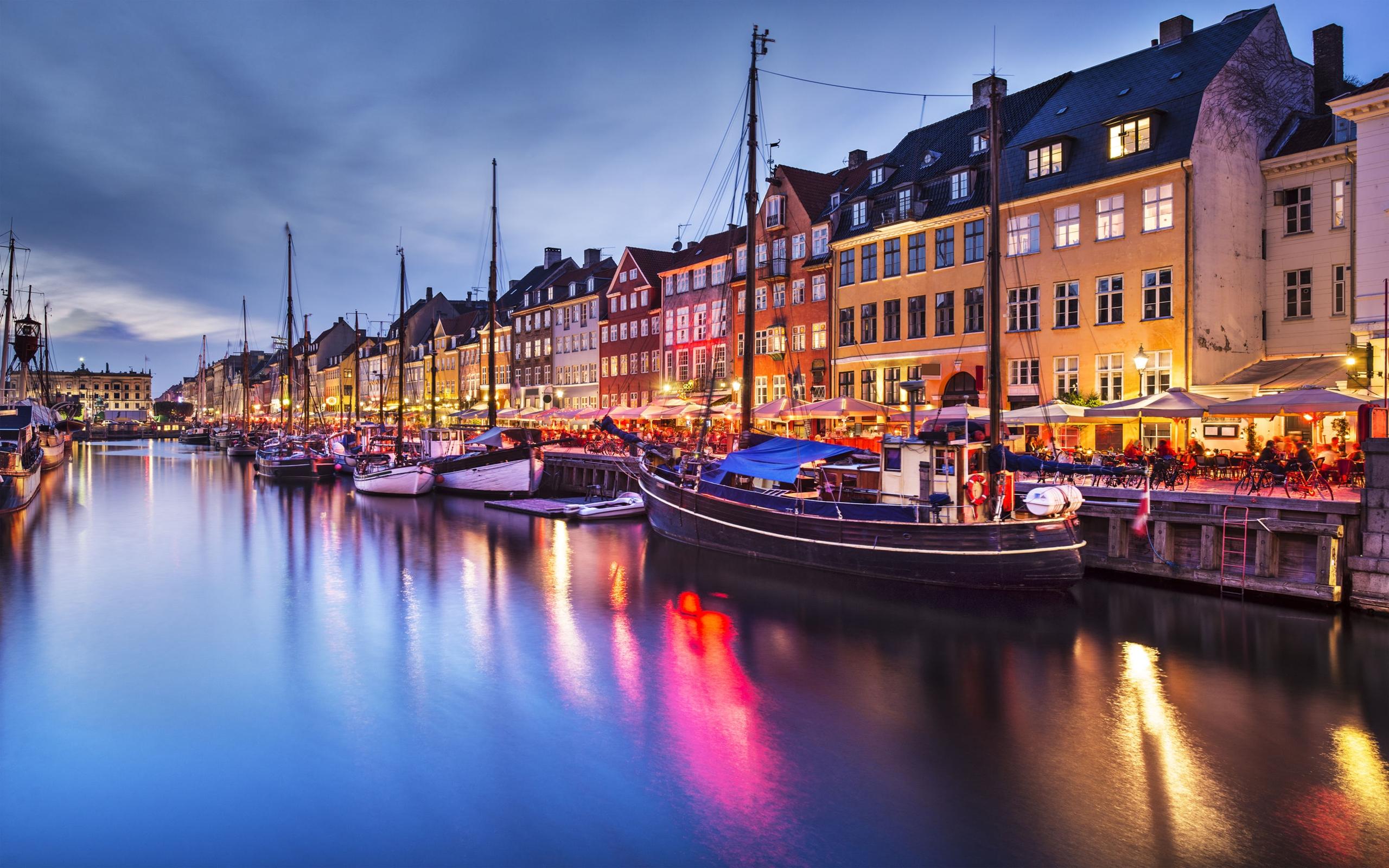 2560x1600 Copenhagen Night Denmark 347790 :
