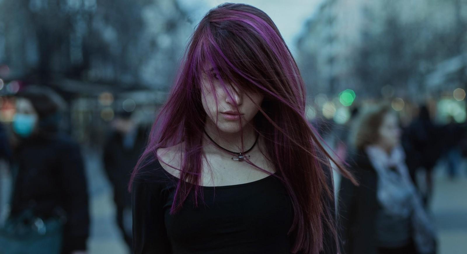1600x871 face, women, dyed hair, purple, closeup, fashion, hair, clothing, color, girl, beauty, eye, lady, goth subculture. Mocah HD Wallpaper