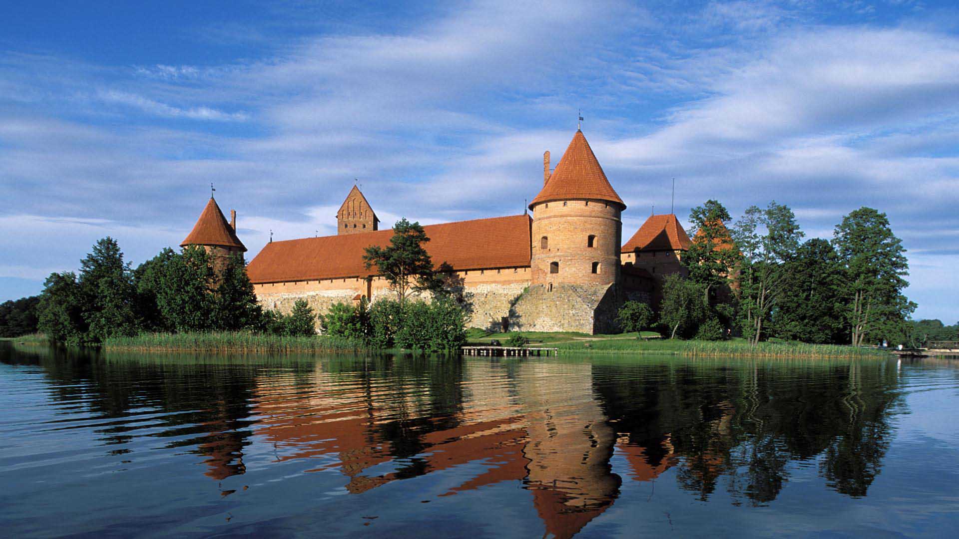 1920x1080 Beautiful Castle Wallpaper