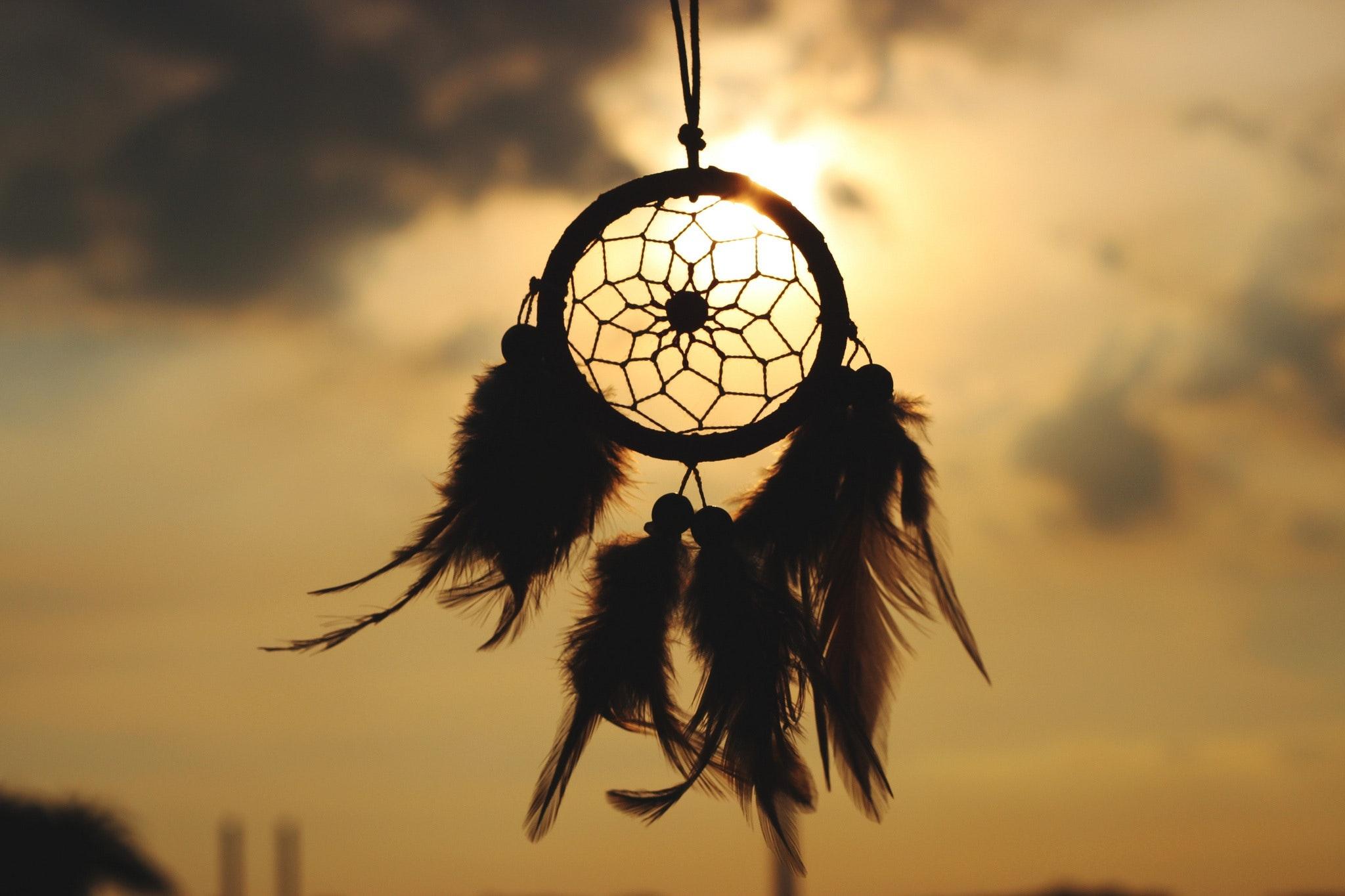 2048x1365 Silhouette of Hanging Dreamcatcher · Free