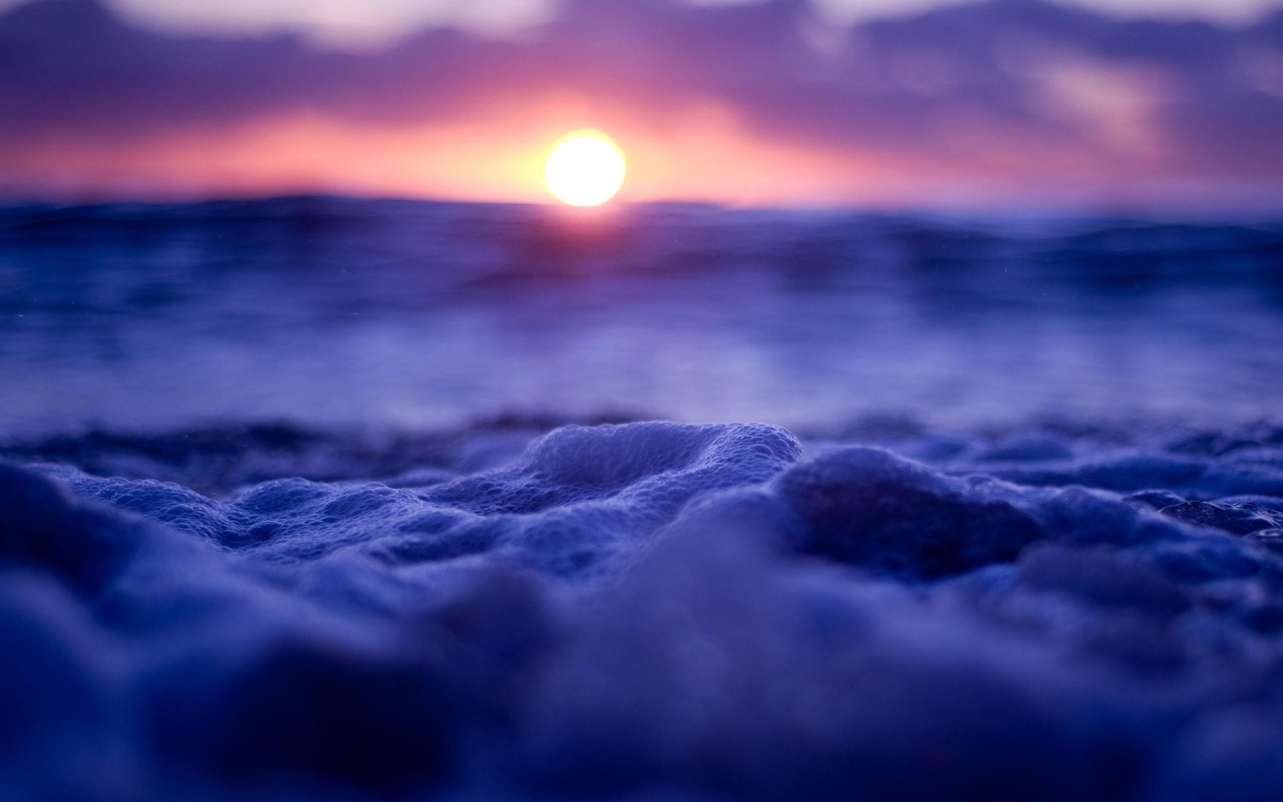 2560x1600 Sea Waves Sunset