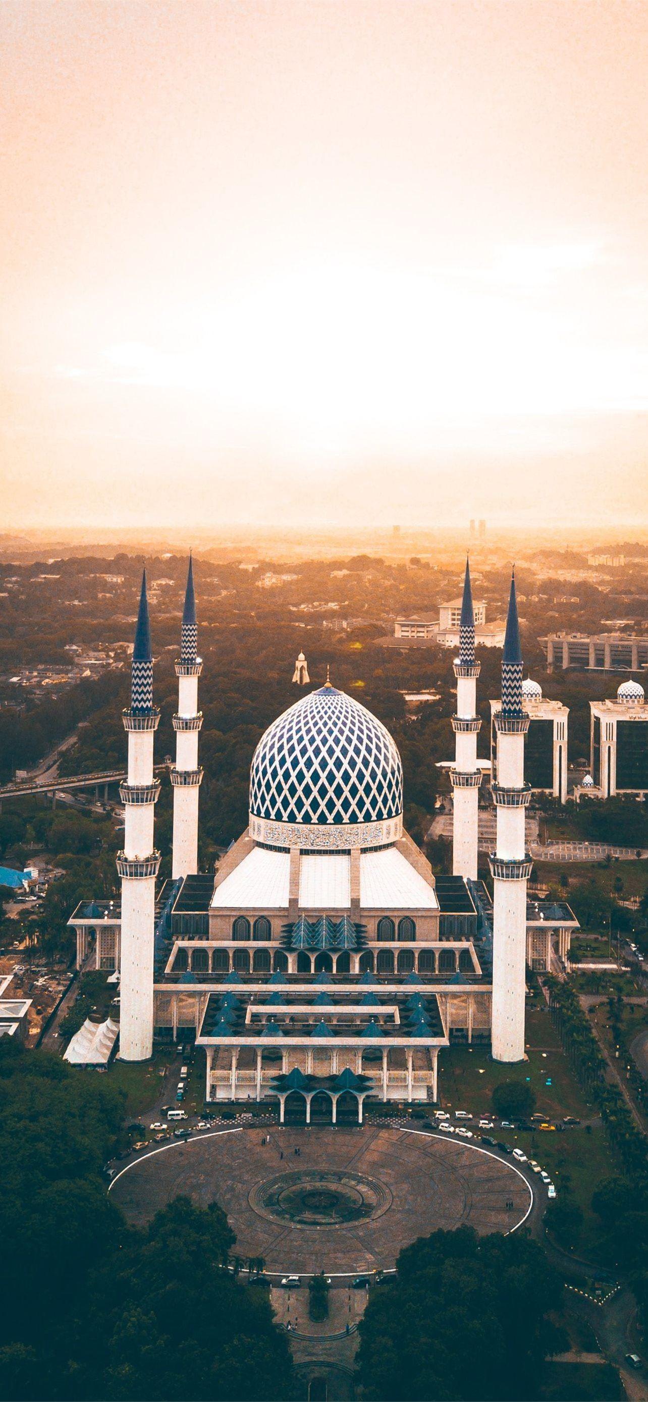 1284x2778 malaysia iPhone Wallpaper Free Download