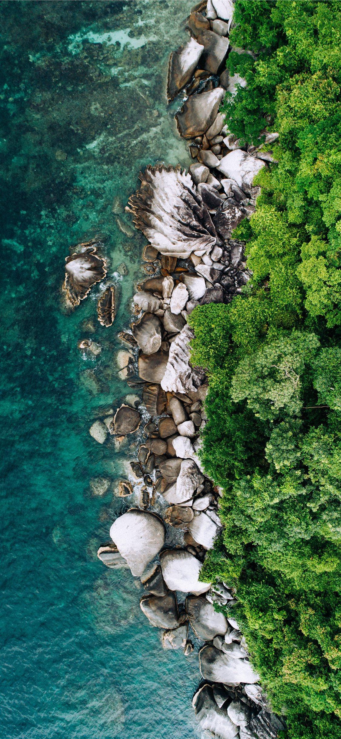 1125x2436 iPhone X Malaysia Landscape Wallpaper