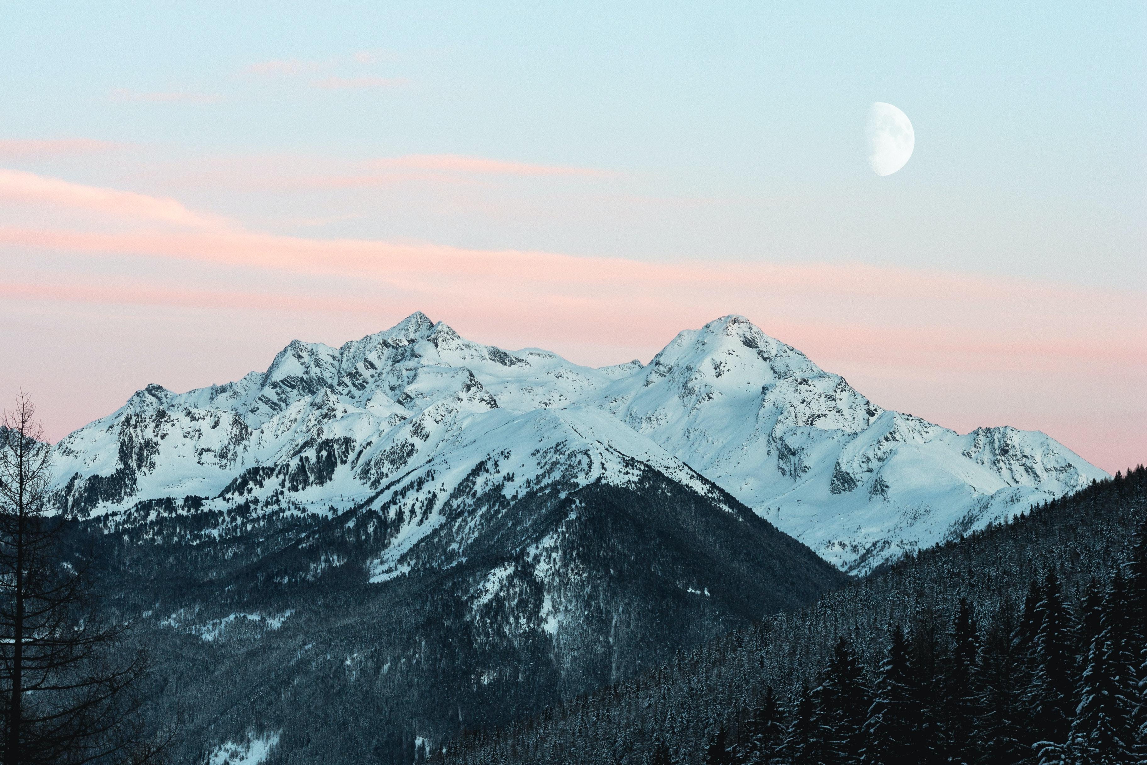 3648x2432 Snowy Mountain · Free