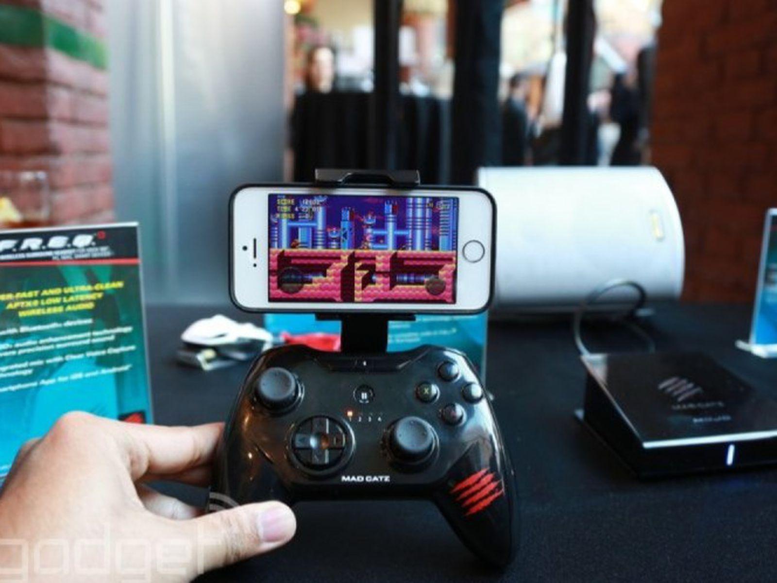 1600x1200 Mad Catz Debuts 'C.T.R.L.i' Wireless iOS 7 Game Controller