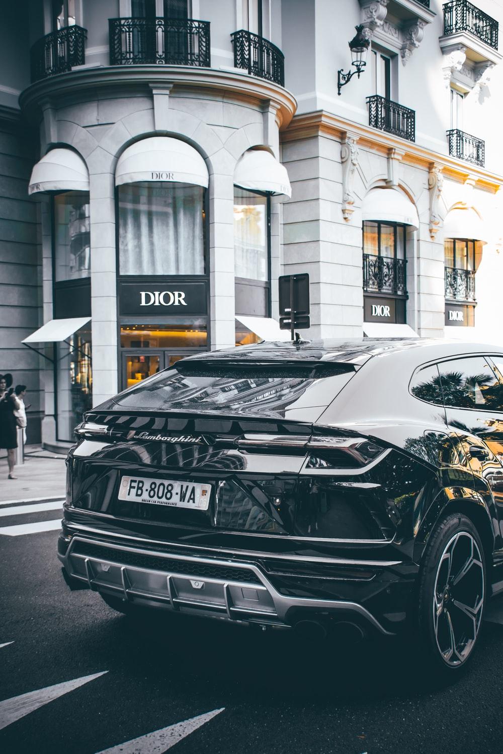 1000x1500 Urus Picture. Download Free Image