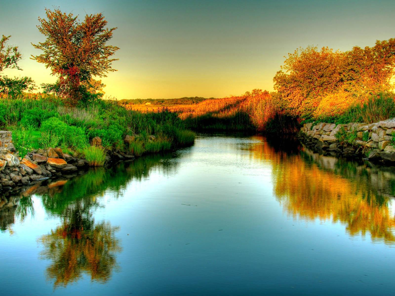 1600x1200 River Wallpaper