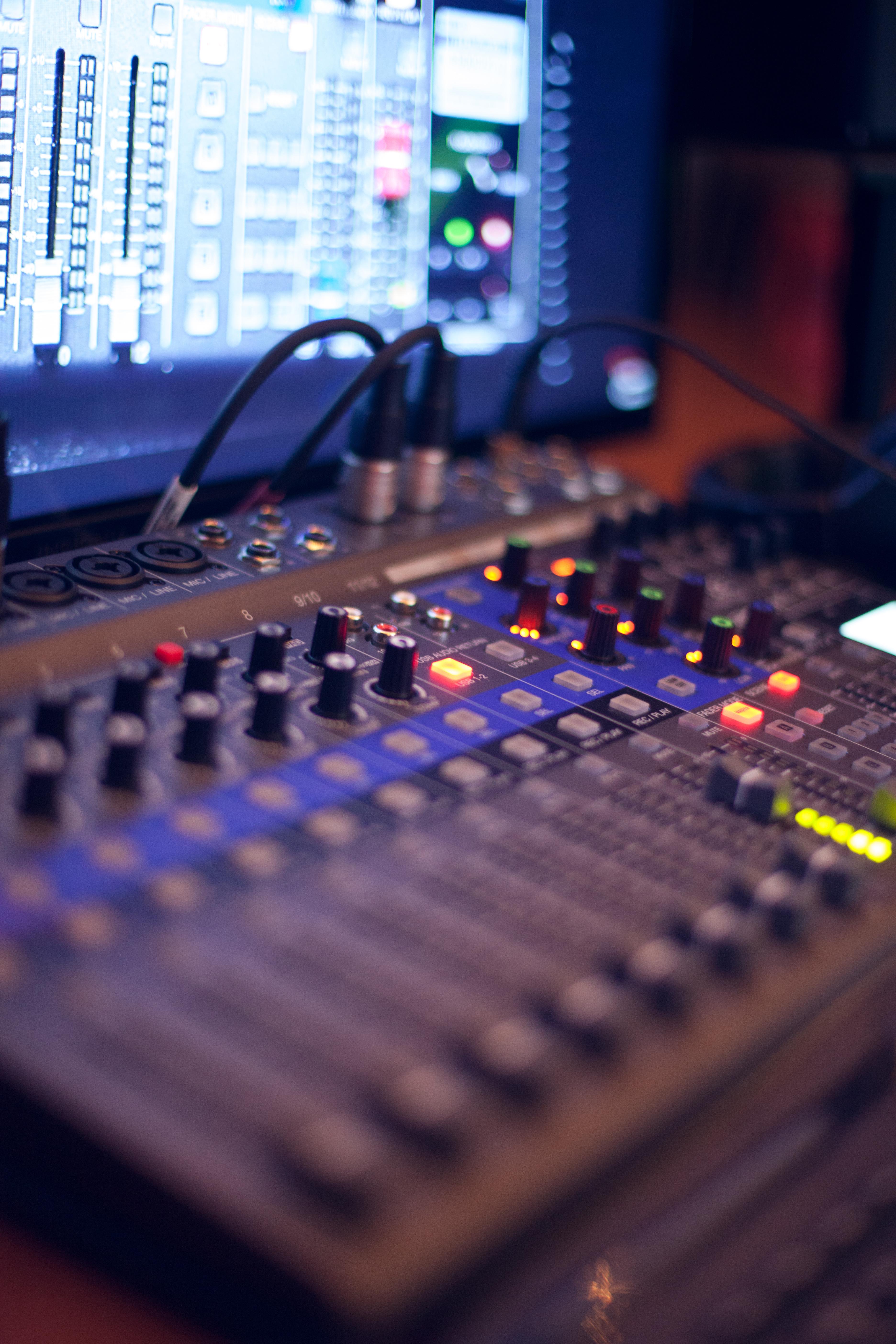 3744x5616 Turned on Audio Mixing Console · Free