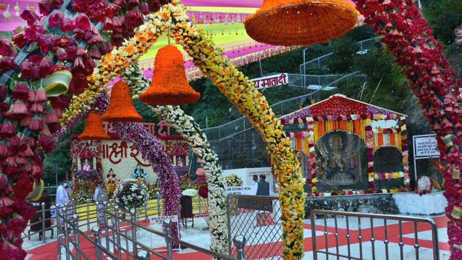 1600x900 Vaishno Devi pilgrimage: 000 devotees reach Katra on Day 2 of Navratras