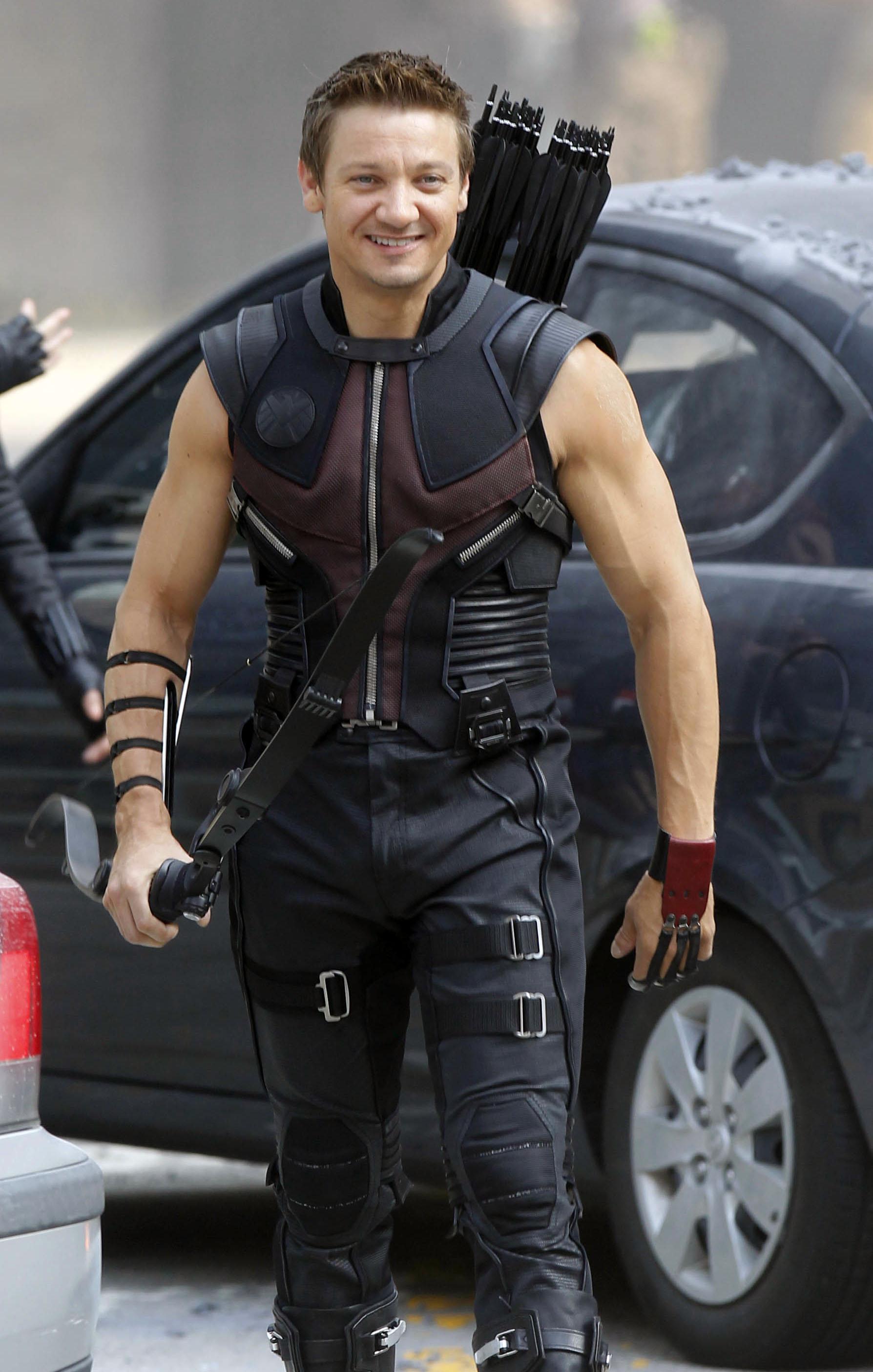 1788x2808 Jeremy Renner wallpaper