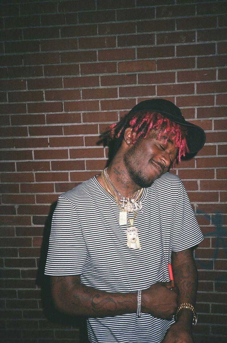 736x1109 Lil' Uzi Vert seems so humble, says wassup to kids on school bus