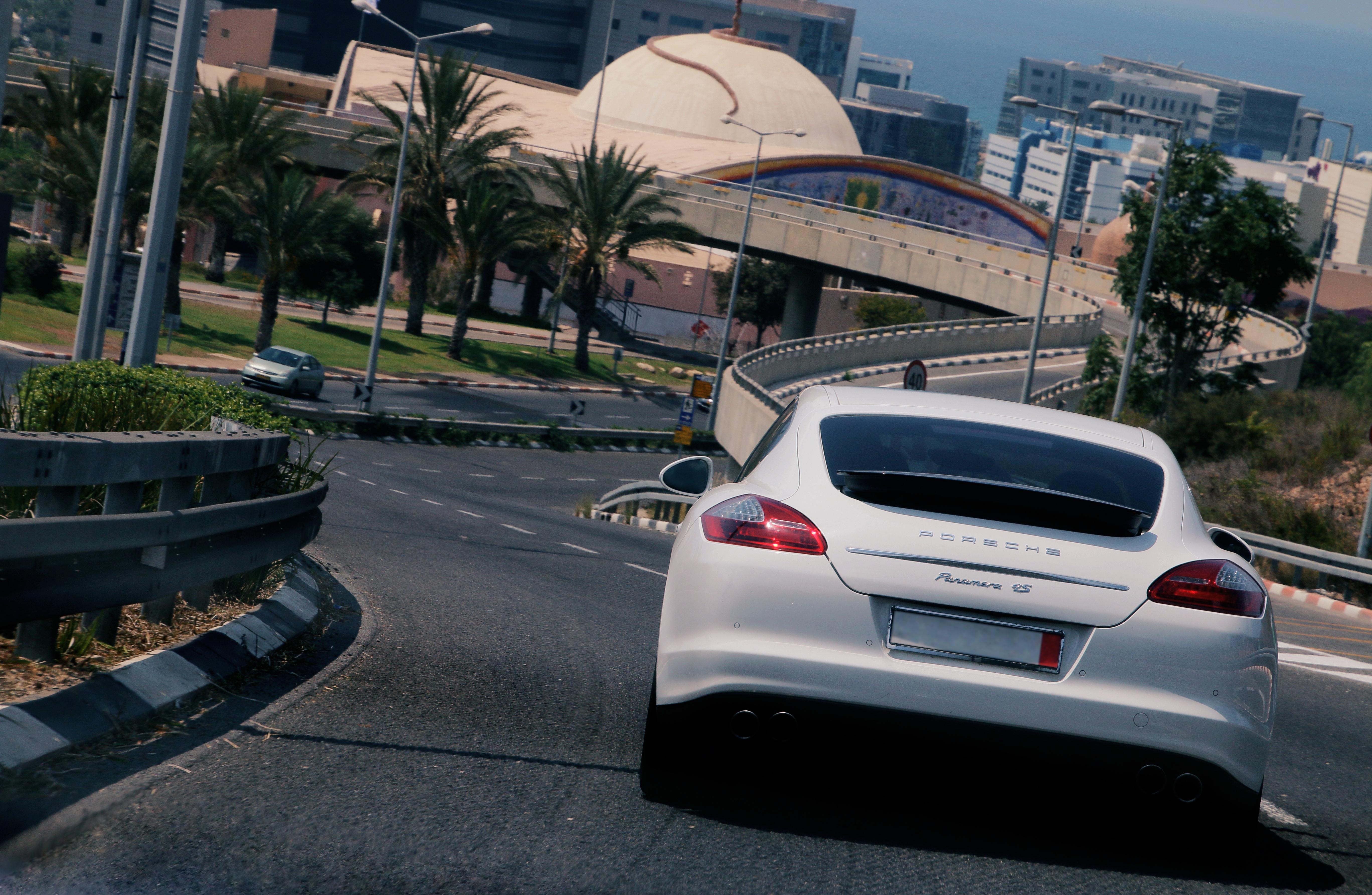 5472x3570 Porsche Panamera 4S 4K UHD Wallpaper