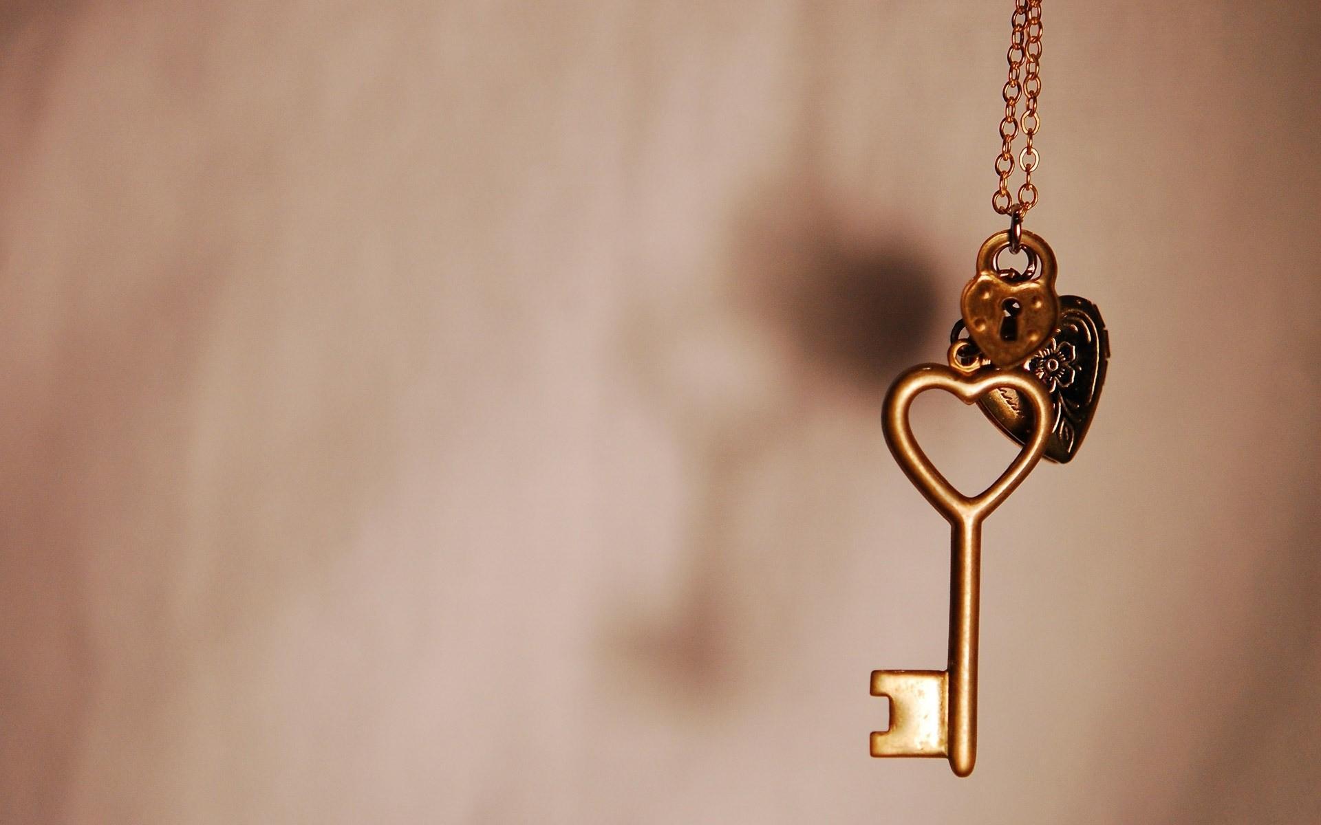 1920x1200 Necklaces Wallpaper