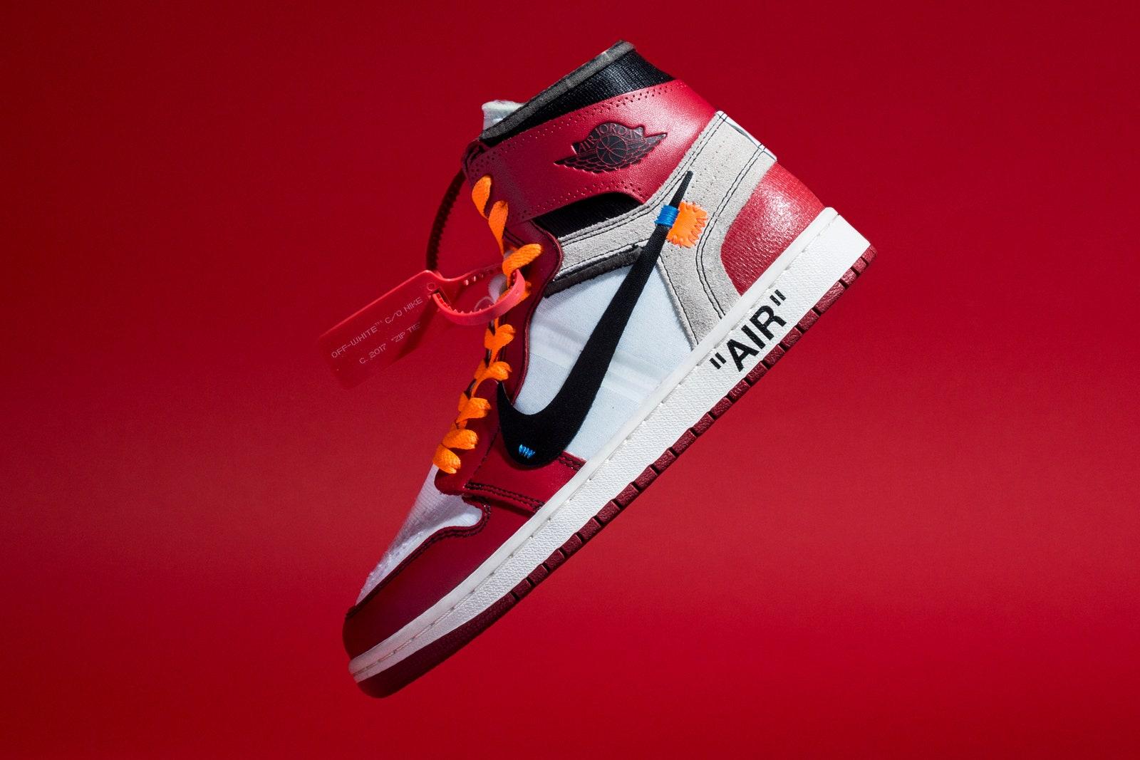 1600x1067 رمى افتح نضوب jordan 1 chicago wallpaper