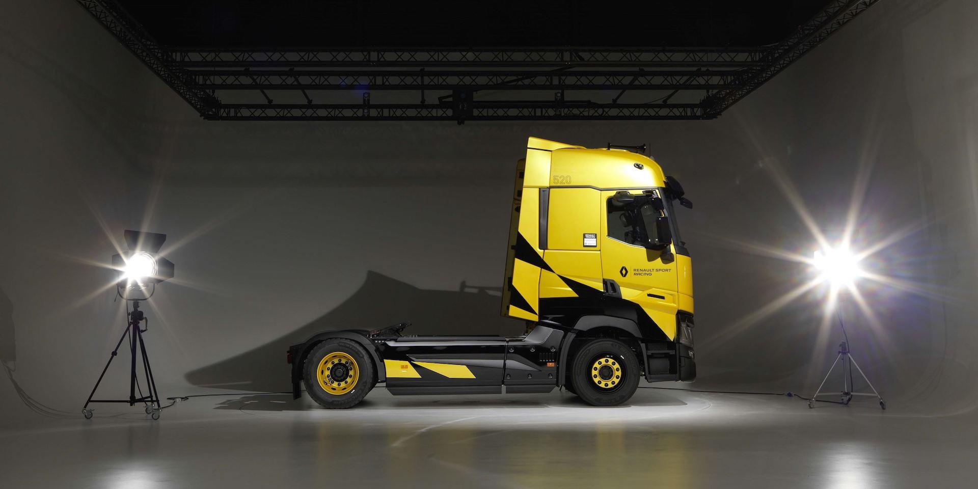 1920x960 The T High Renault Sport Racing Is A 520 HP, Formula 1 Inspired Semi Truck