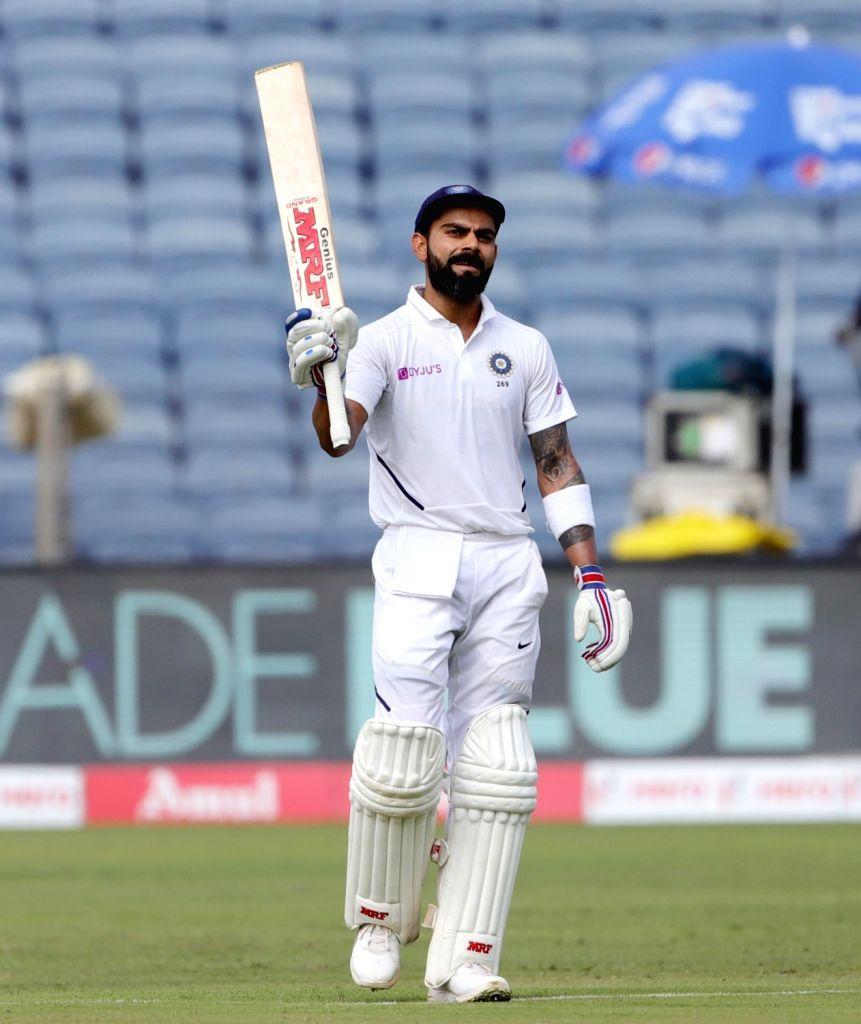 861x1024 Cricket Image