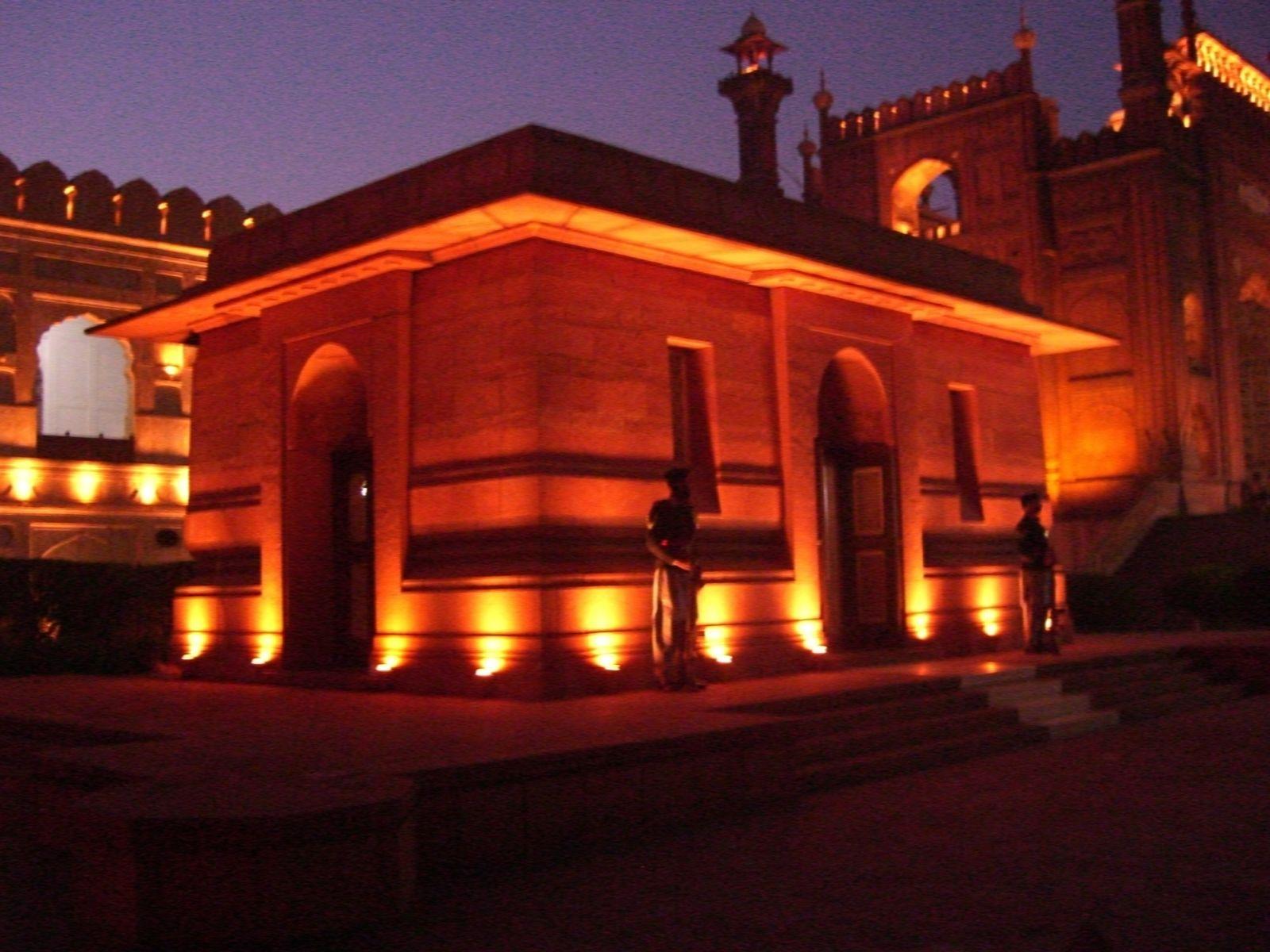 1600x1200 AllamaIqbal Tomb