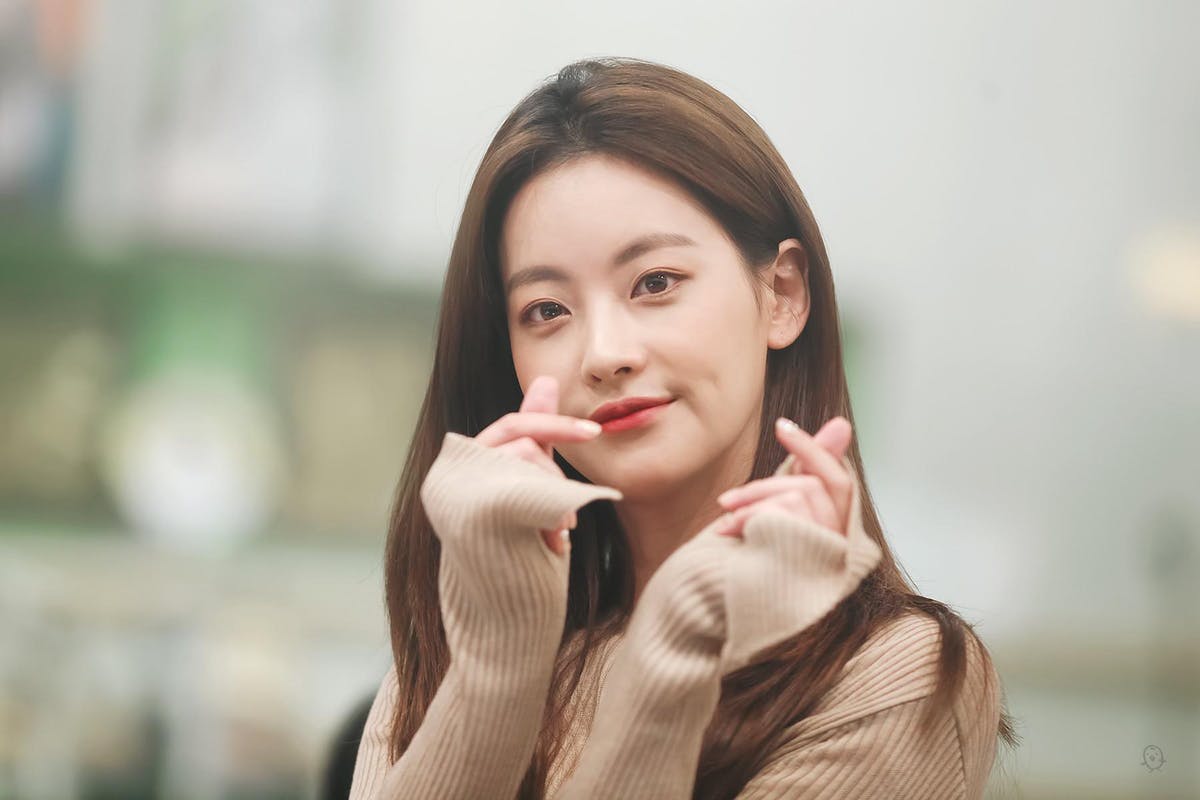 1200x800 Oh Yeon Seo Wallpaper