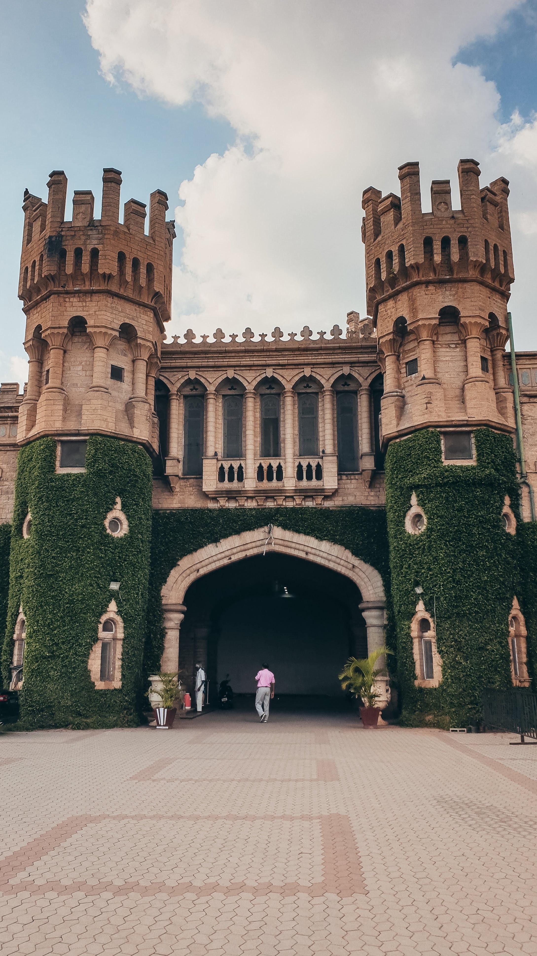 2178x3872 Historical Bangalore palace with towers · Free