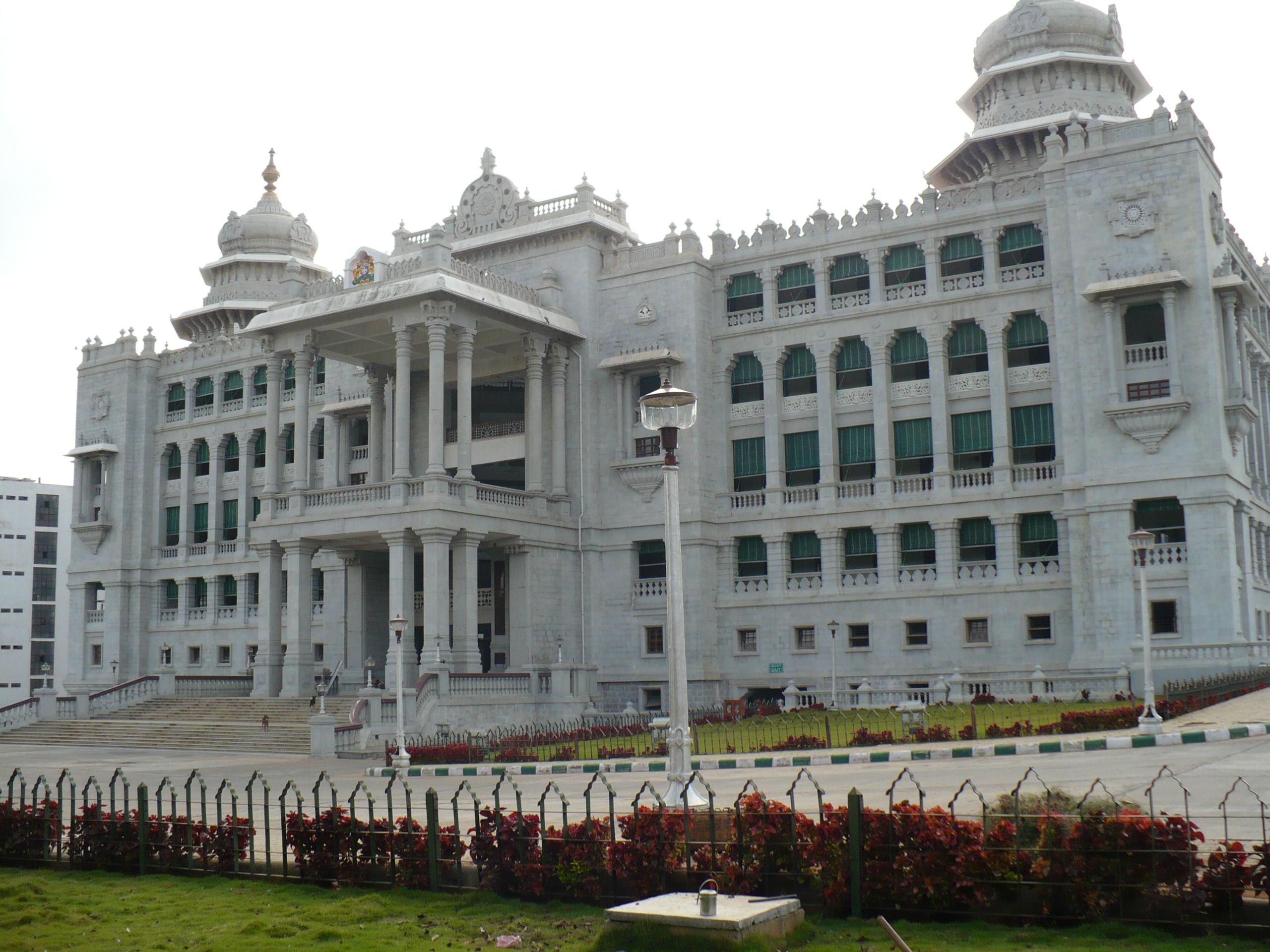 2560x1920 Here's How The 24 7 Coronavirus Control Room Works At Vikas Soudha