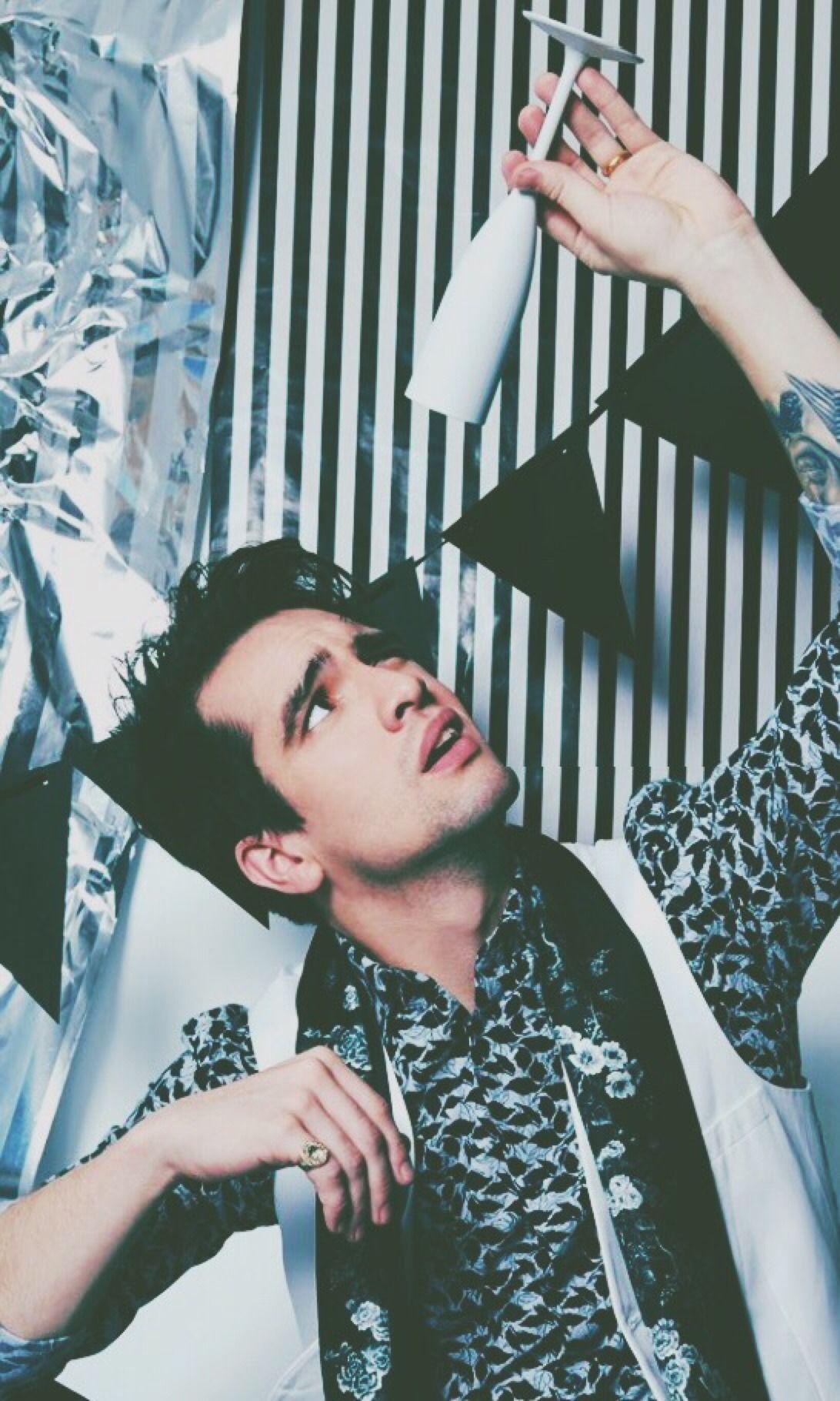 1092x1820 Brendon Urie Wallpaper