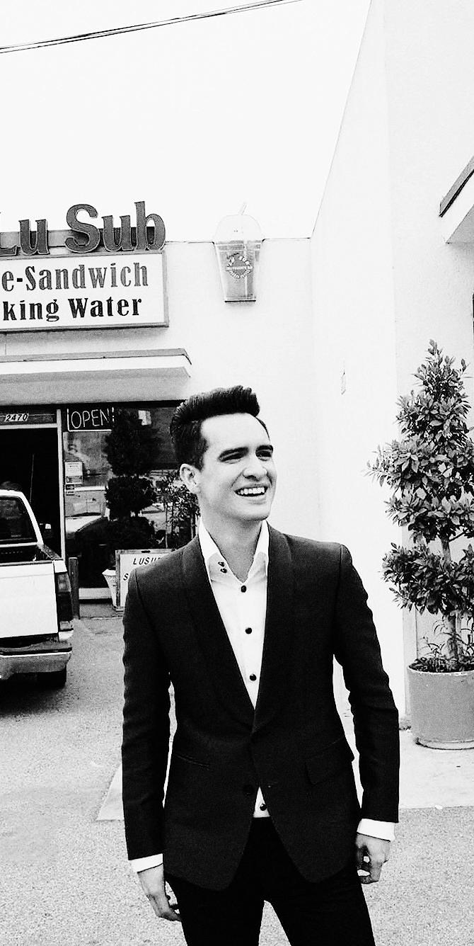 670x1336 Brendon Urie Wallpaper Tumblr