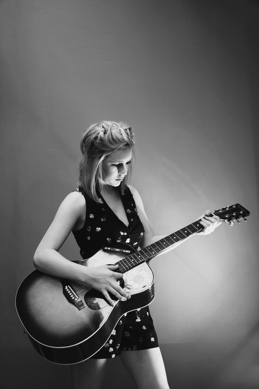 900x1350 iPhone Guitar Wallpaper, Girl Wallpaper iPhone