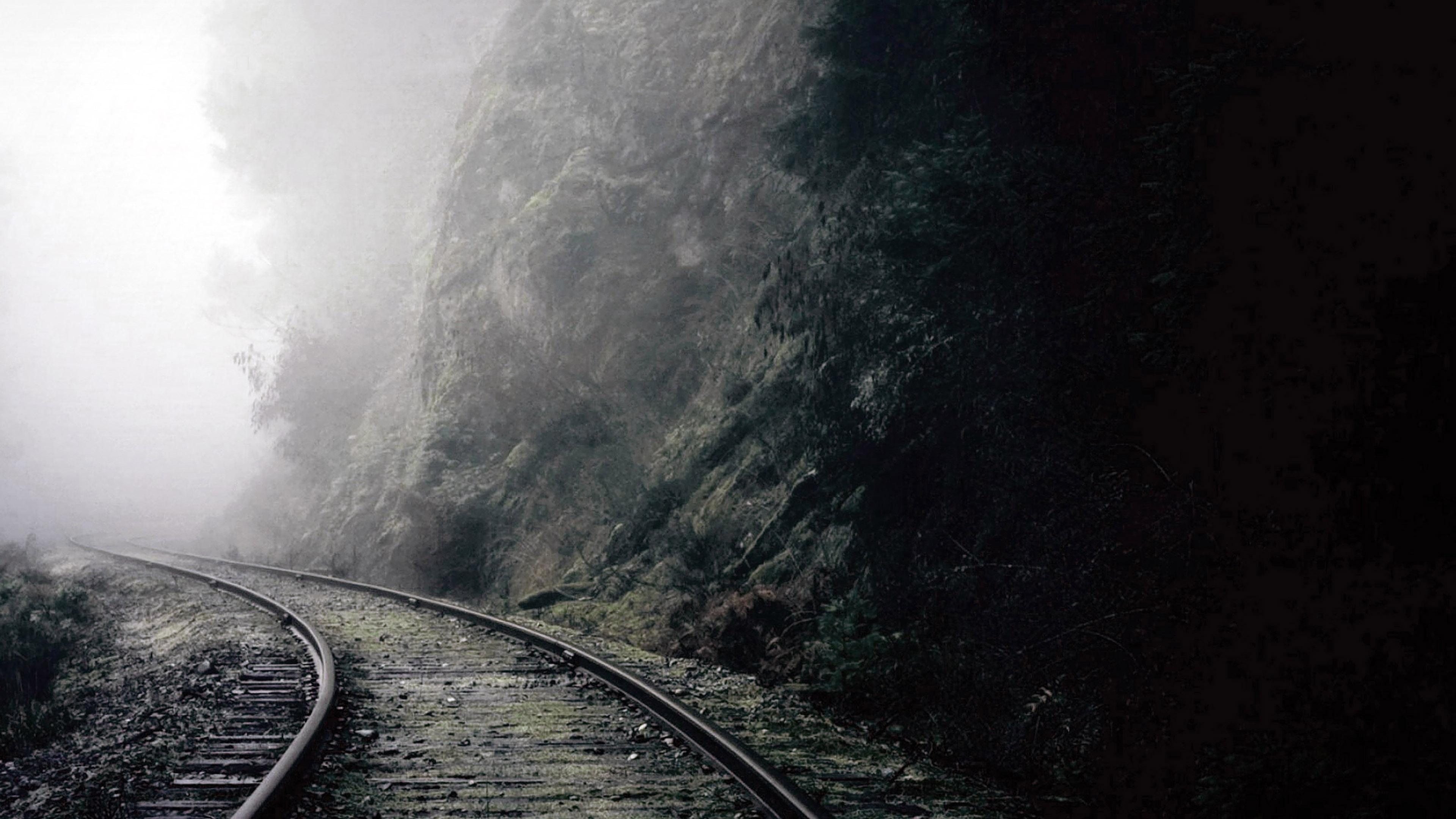 3840x2160 Wallpaper Mountain Foggy Road