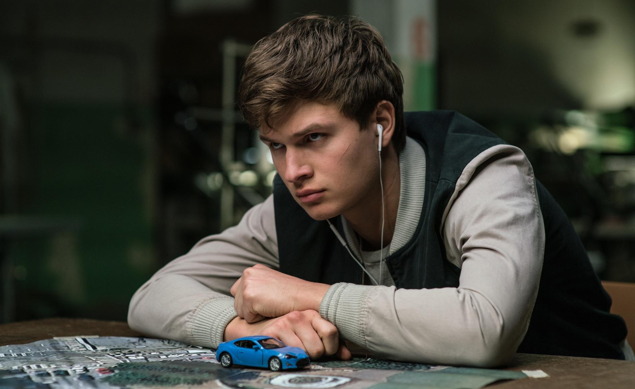 2048x1254 Ansel Elgort