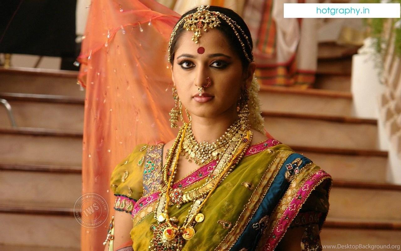 1280x800 Anushka Shetty Hot Spicy HD Wallpaper