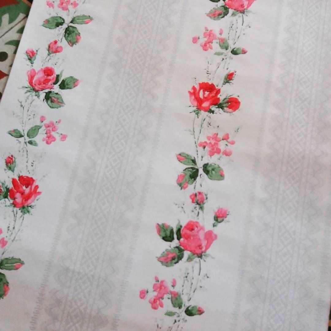 1080x1080 Such a pretty vintage French shabby wallpaper. Perfect for paper