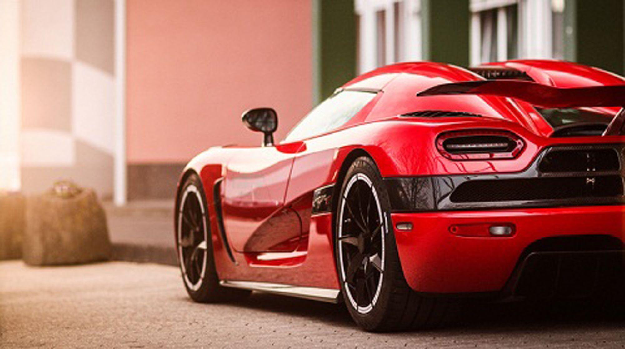 2000x1117 Koenigsegg Agera R Wallpaper