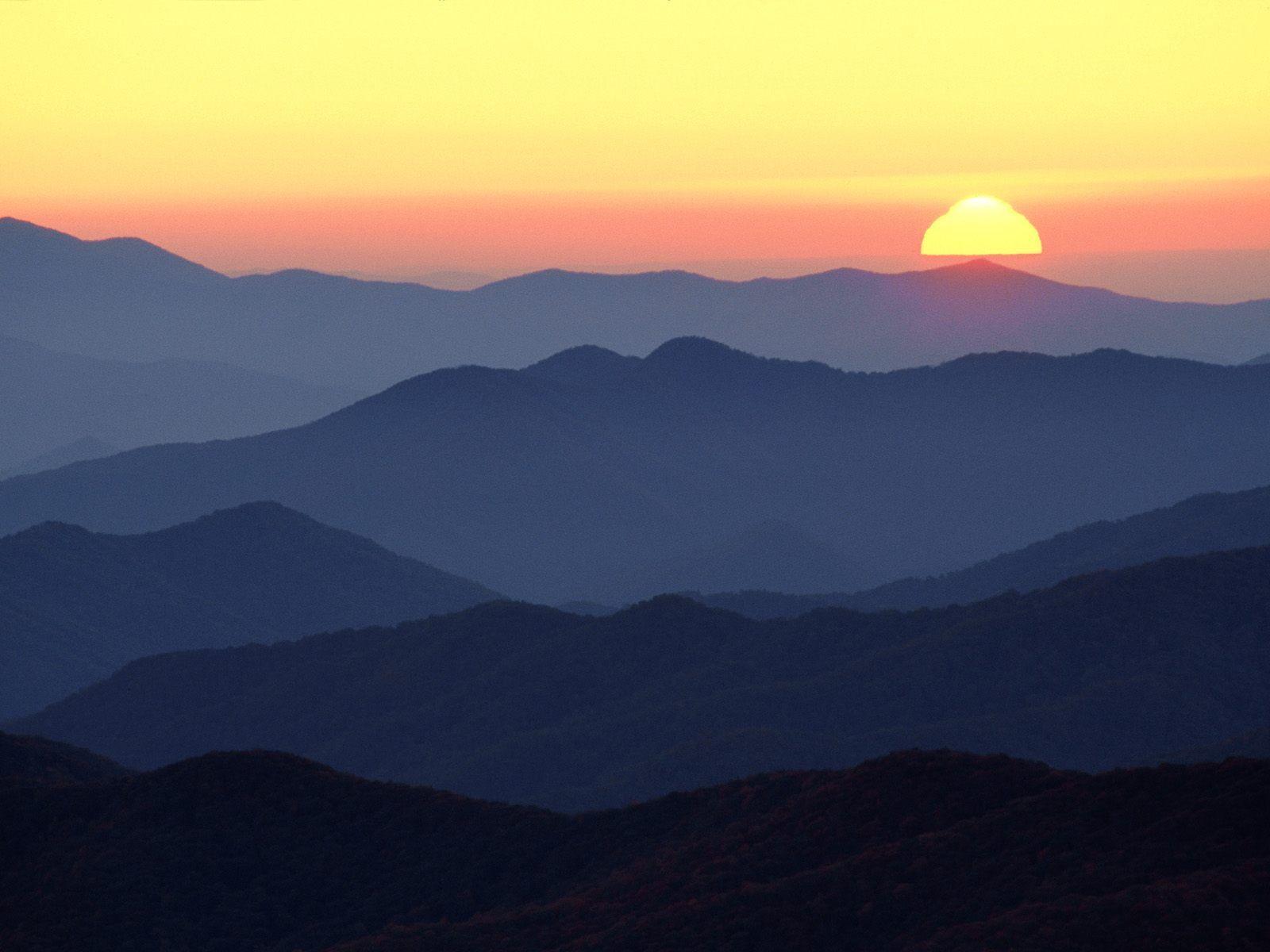 1600x1200 great smoky mountain image Image. Smokey mountains, Mountain mural, Smoky mountains