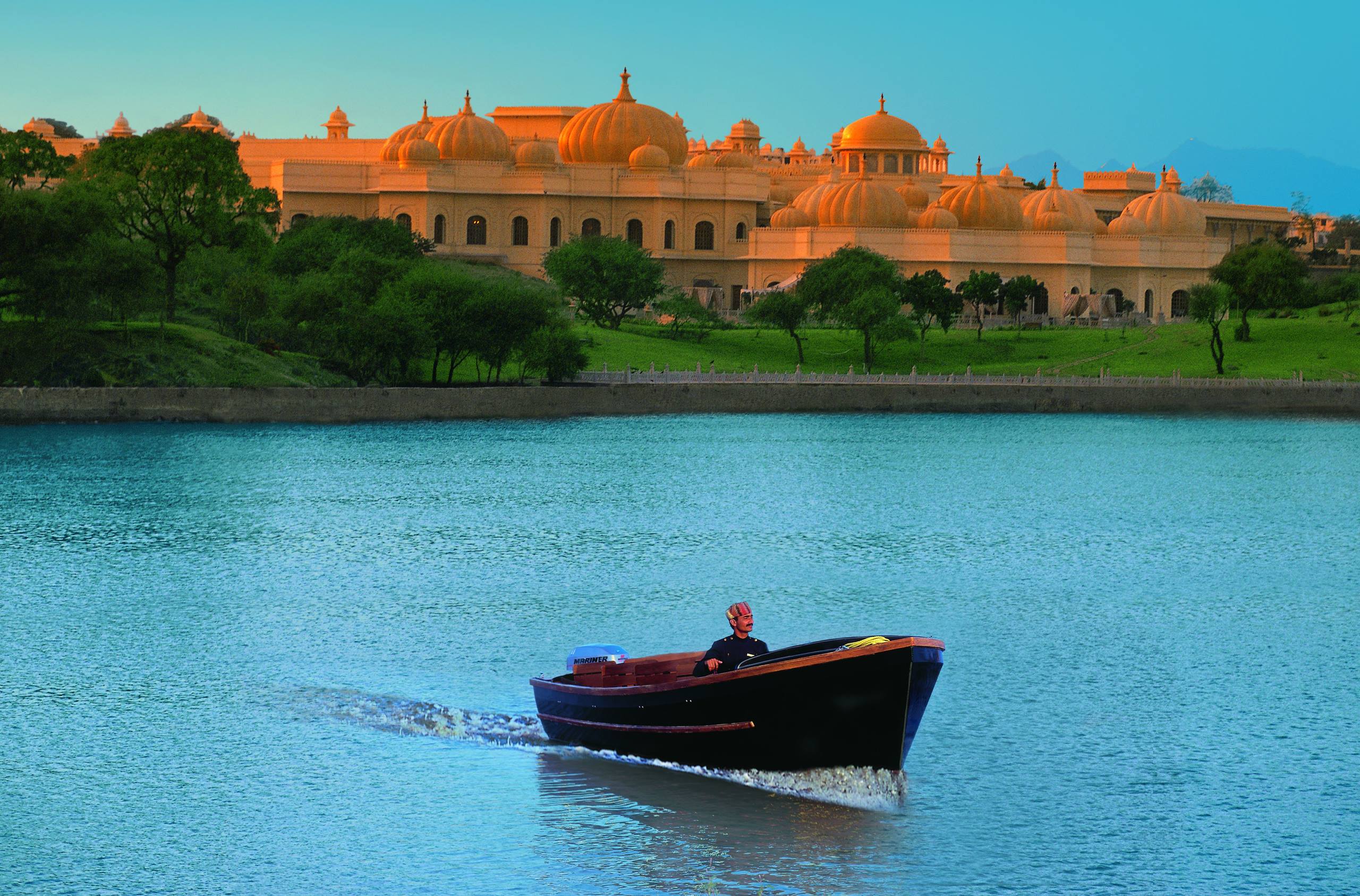 2560x1687 Udaipur Wallpaper