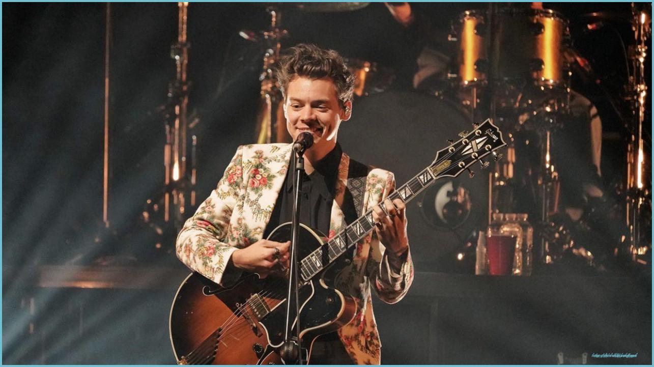 1285x721 Harry Styles Desk Wallpaper Styles Styles Desktop Background
