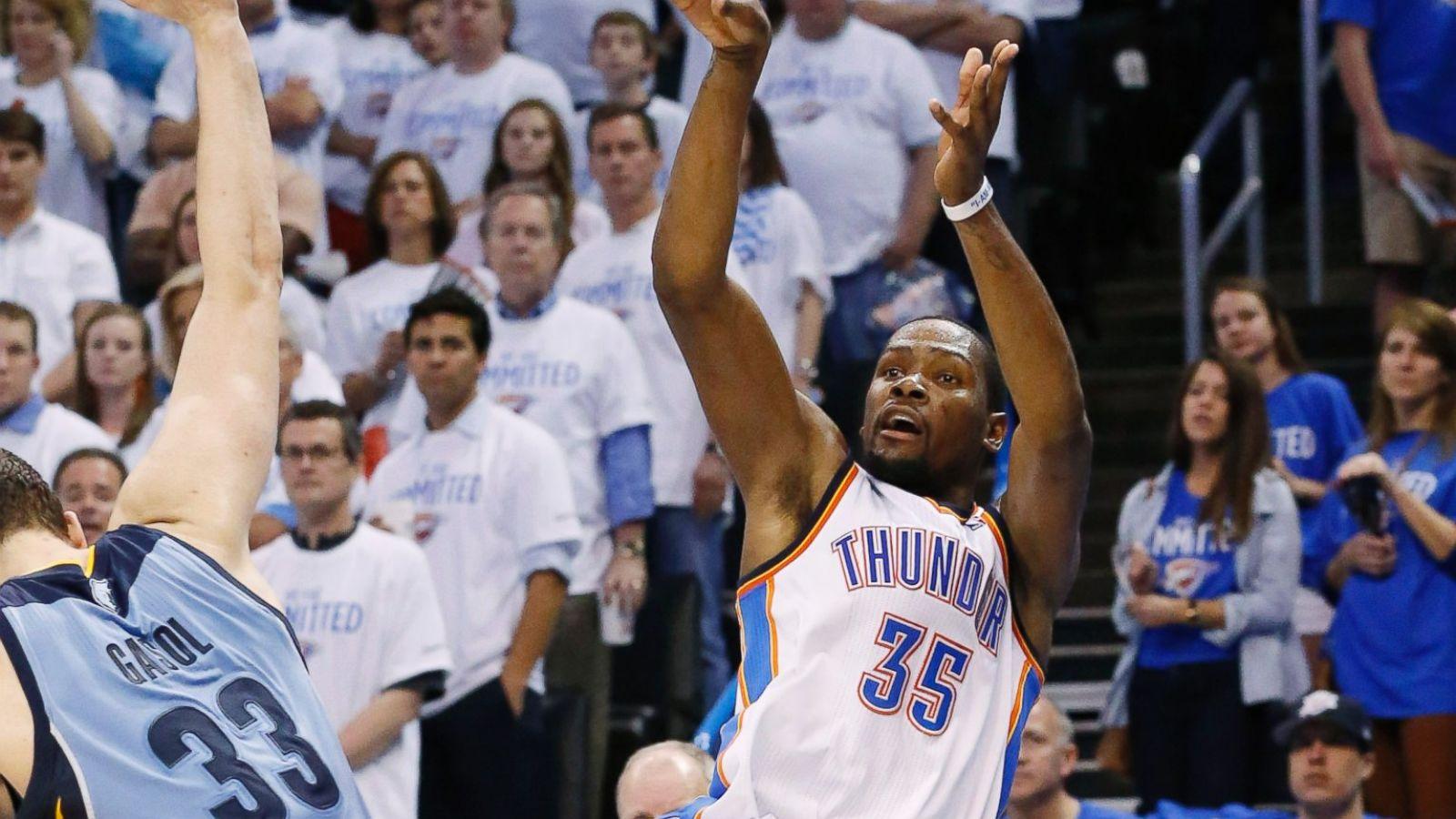 1600x900 Kevin Durant's Miraculous Shot Defies the Laws of Physics