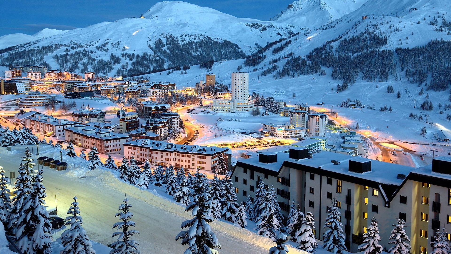1920x1080 city, Winter, snow, evening, Mountains wallpaper desktop background