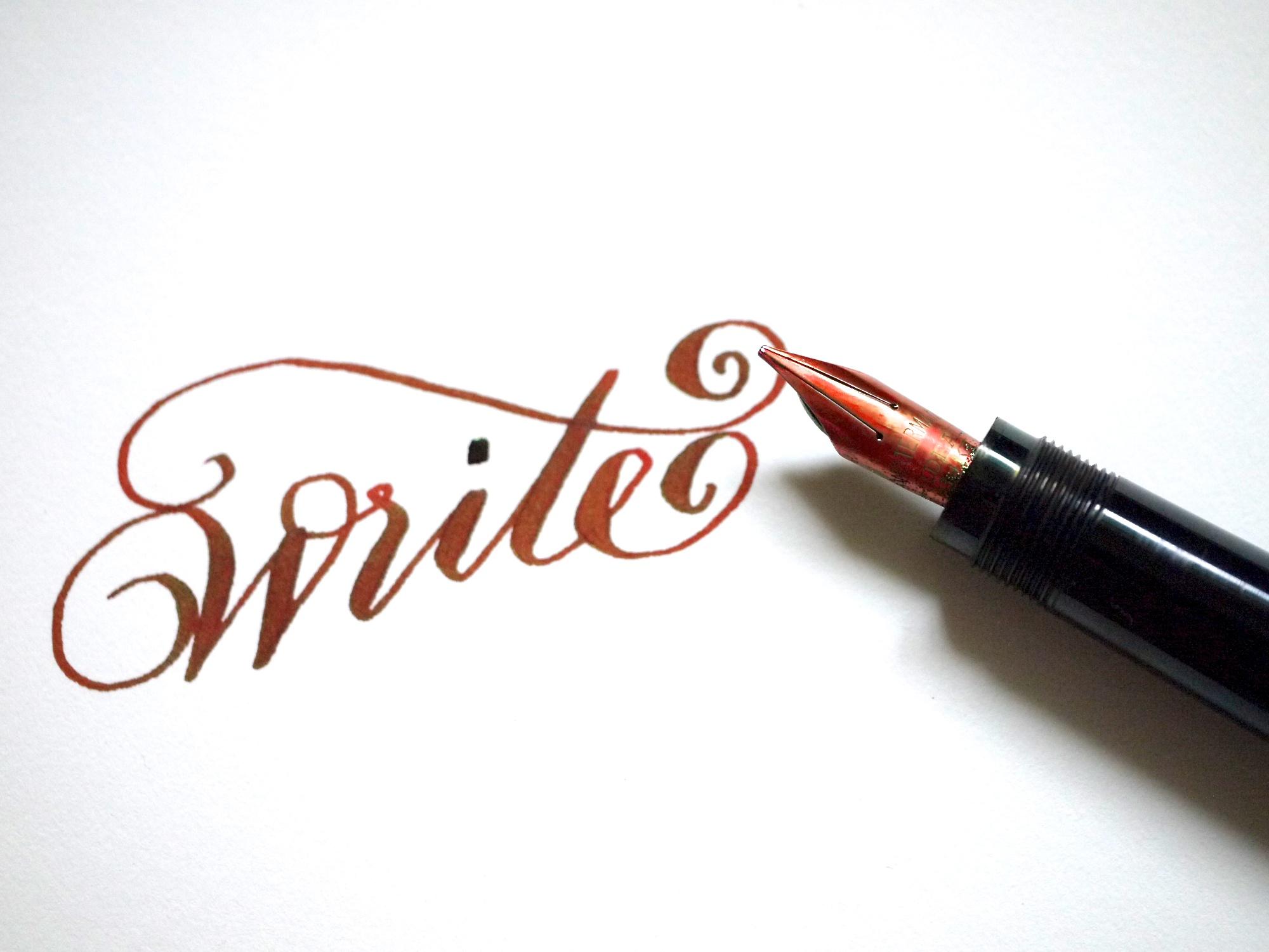 2000x1500 Fountain Pen Wallpaper