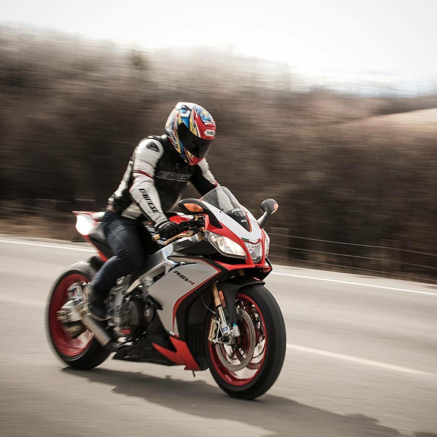 1401x1399 Aprilia RSV4 Wallpaper