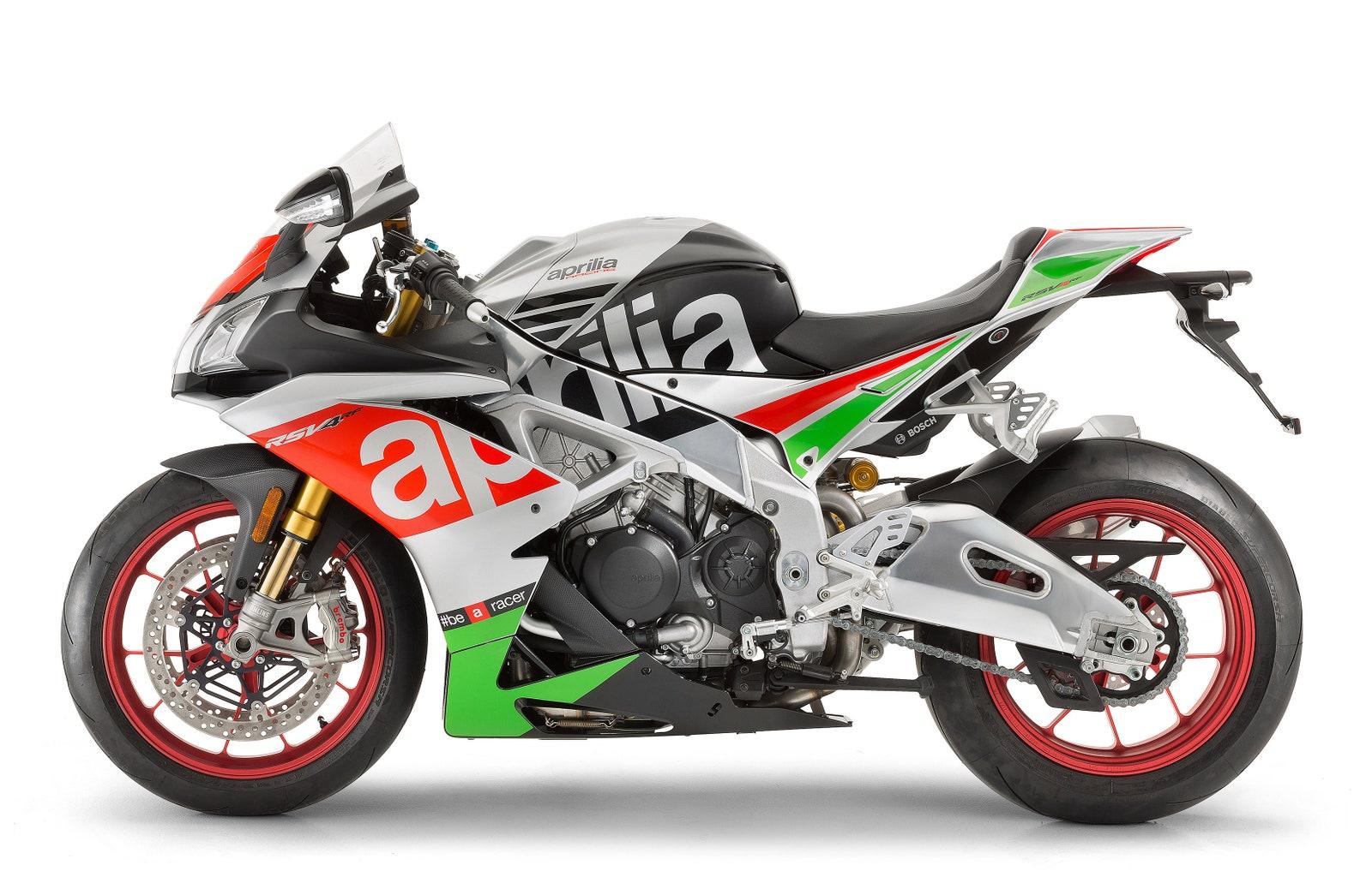 1600x1031 Aprilia RSV4 RF Review